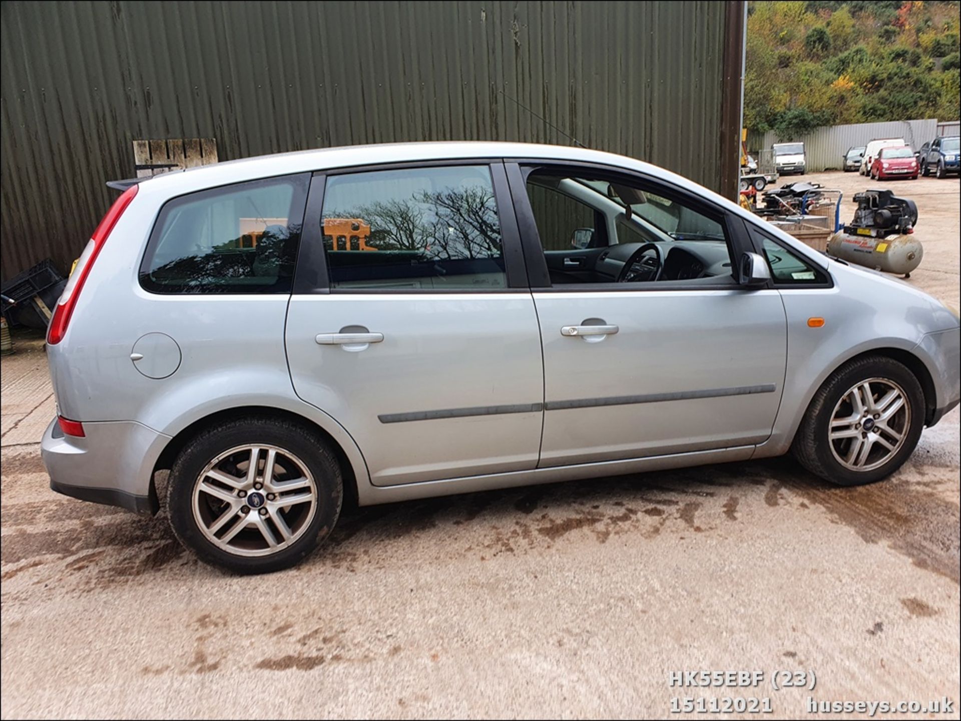 05/55 FORD FOCUS C-MAX ZETEC - 1997cc 5dr MPV (Silver, 143k) - Image 23 of 28