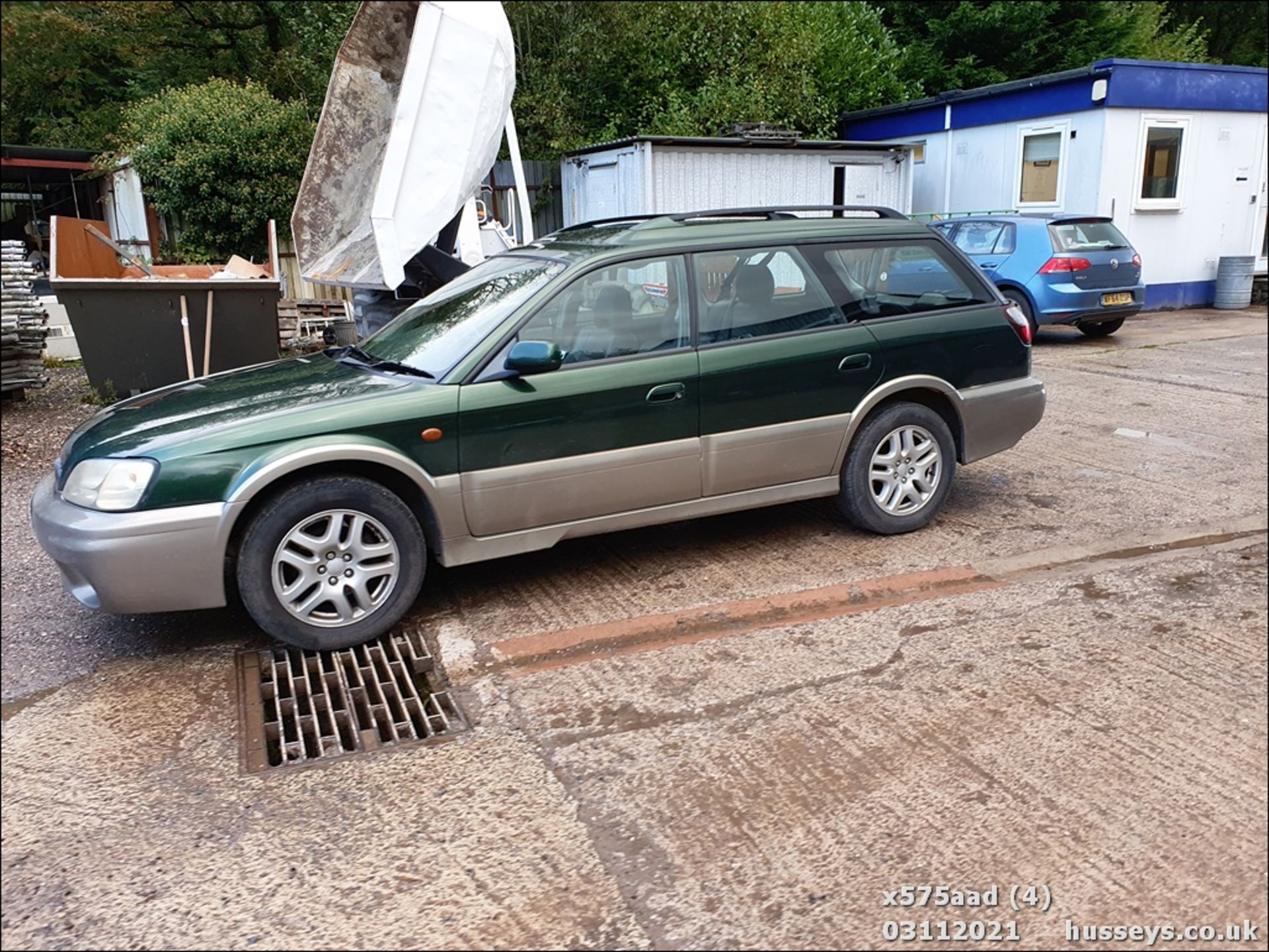 2000 SUBARU LEGACY OUTBACK AWD AUTO - 2457cc 5dr Estate (Green/grey, 93k) - Image 4 of 19