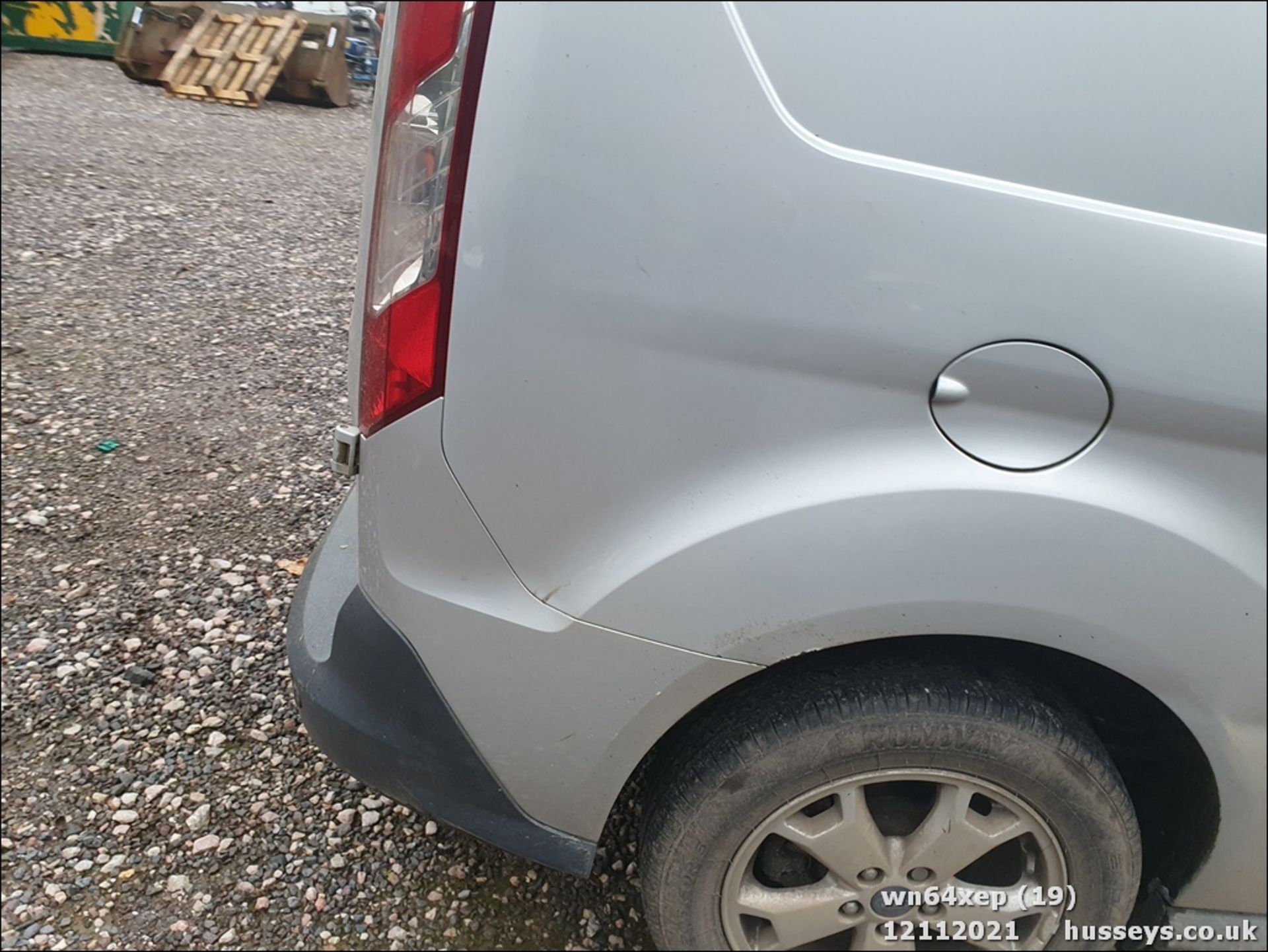 14/64 FORD TRANSIT CONNECT 200 LIMIT - 1560cc 5dr Van (Silver, 82k) - Image 19 of 27