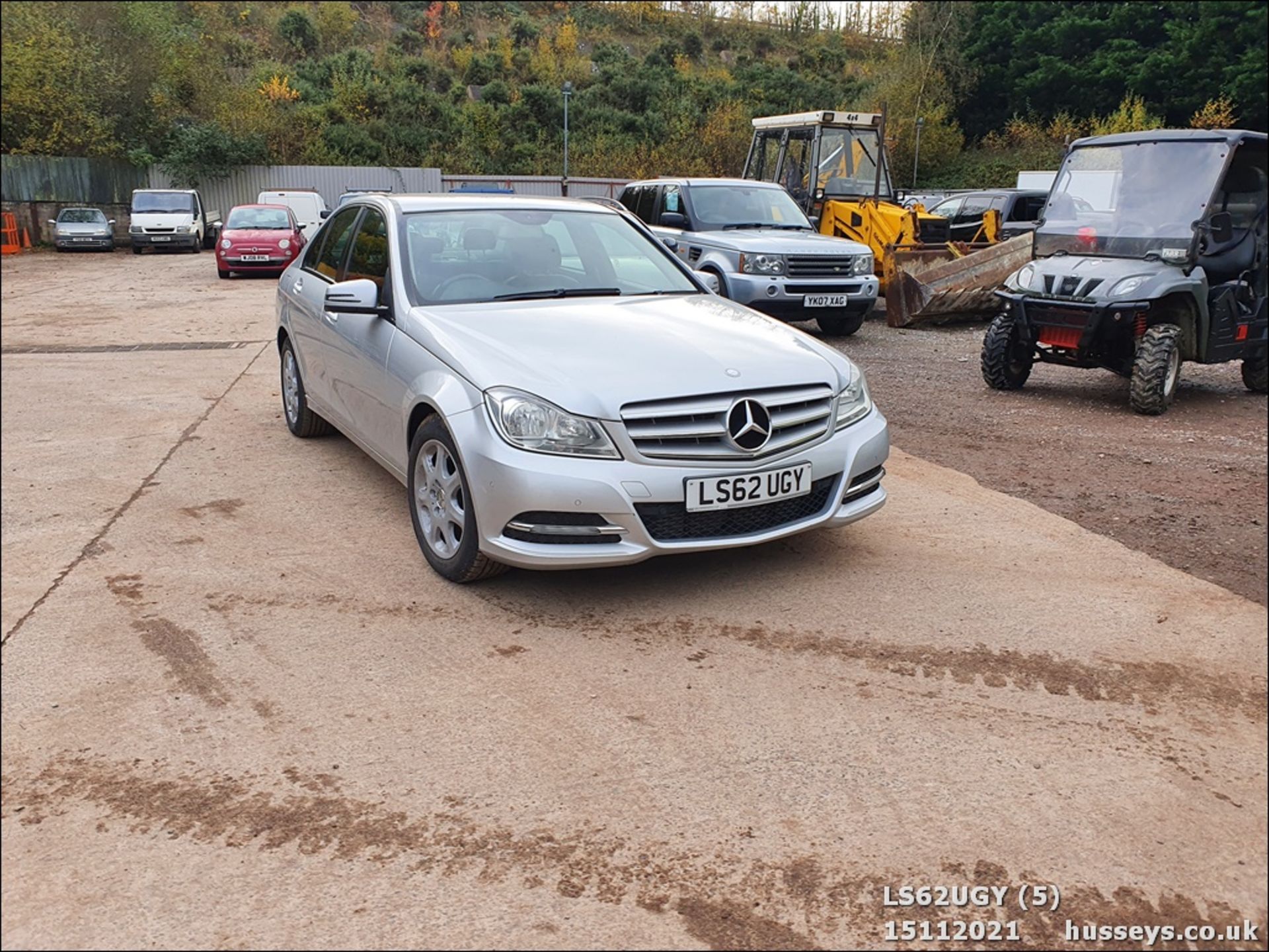 12/62 MERCEDES-BENZ C220 EXECUTIV SE CDI BLUE - 2143cc 4dr Saloon (Silver, 174k) - Image 6 of 31