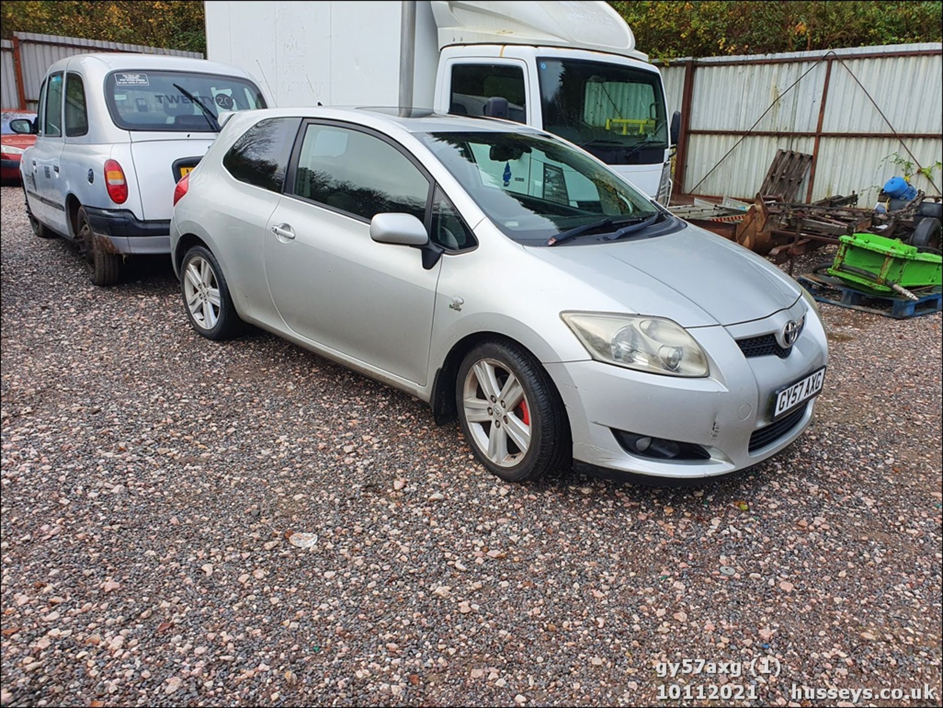 07/57 TOYOTA AURIS T180 D-CAT - 2231cc 3dr Hatchback (Silver, 88k) - Image 2 of 25