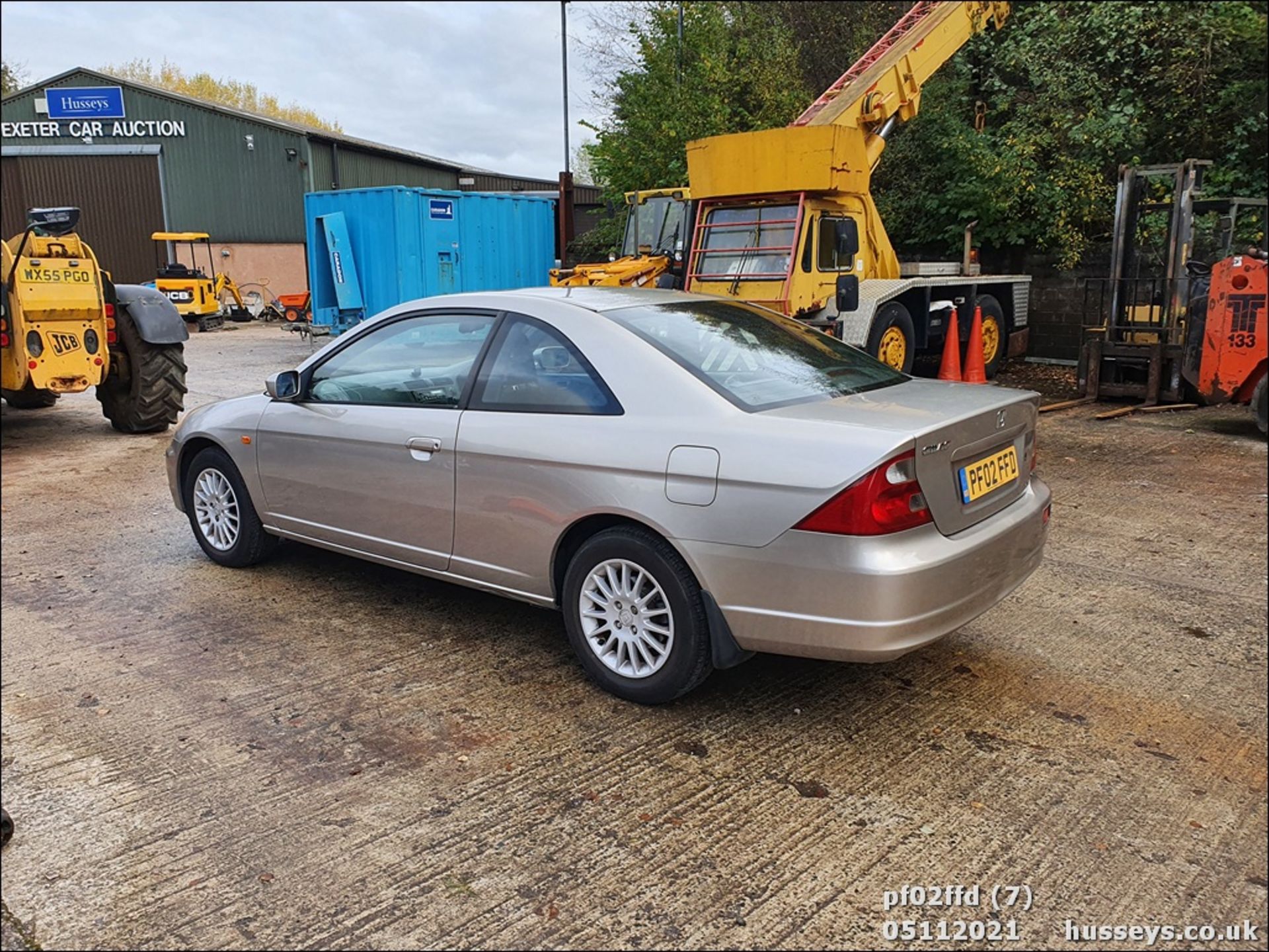 02/02 HONDA CIVIC COUPE AUTO - 1668cc 2dr Coupe (Gold, 65k) - Image 7 of 14