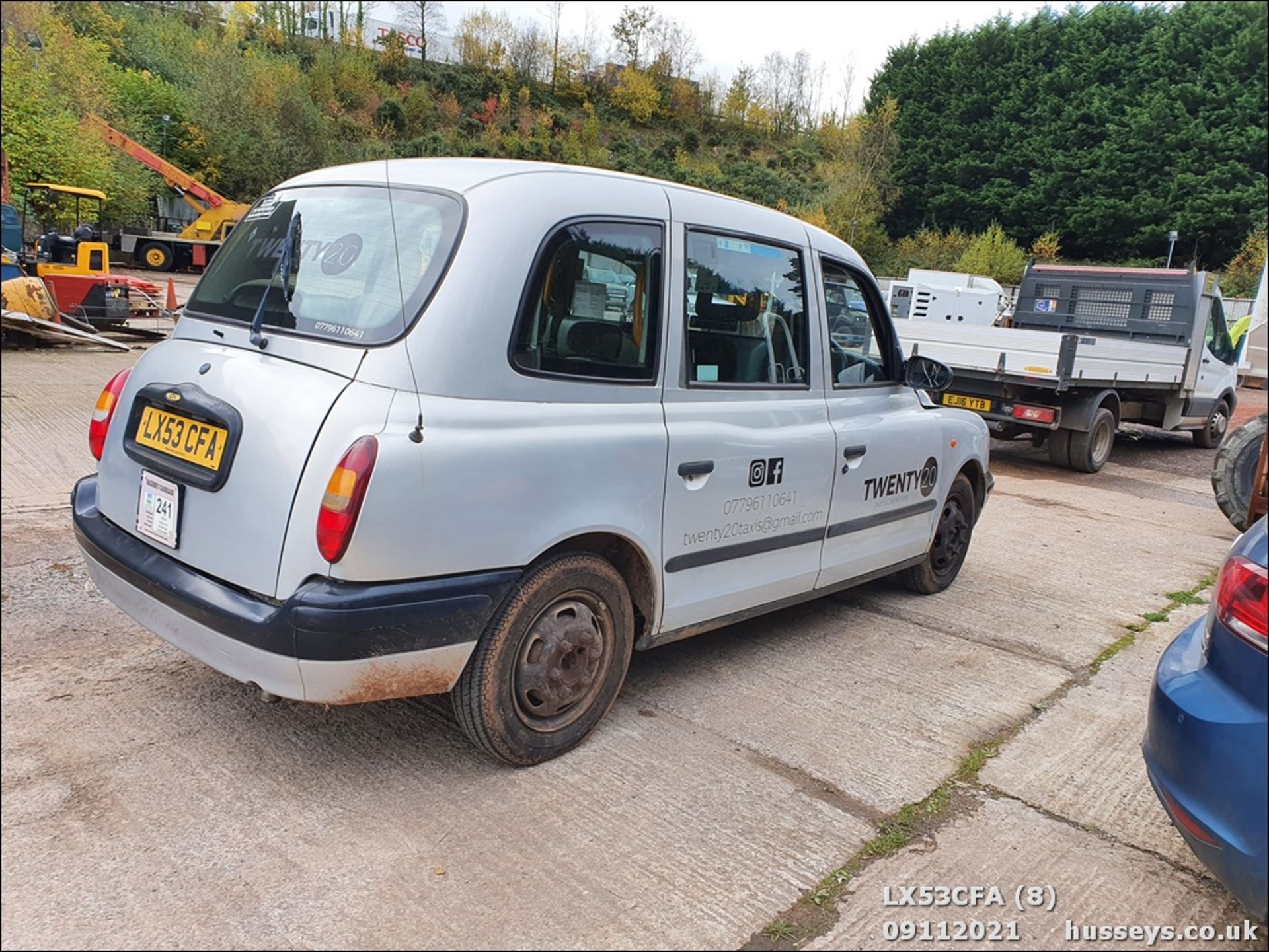 04/53 LONDON TAXIS INT TXII SILVER AUTO - 2402cc (Silver, 112k) - Image 8 of 20