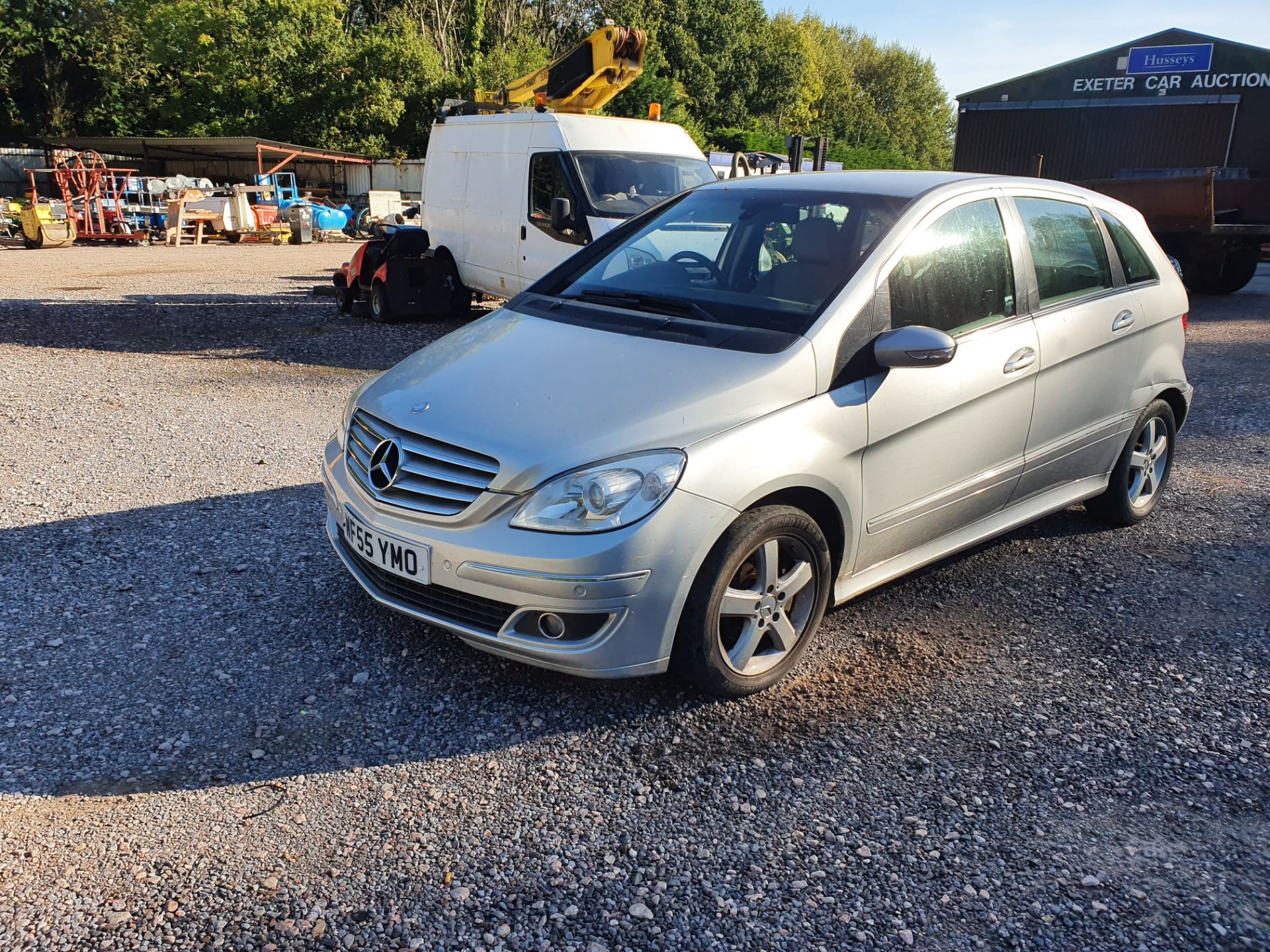 05/55 MERCEDES B200 CDI SE CVT - 1992cc 5dr MPV (Silver) - Image 6 of 17