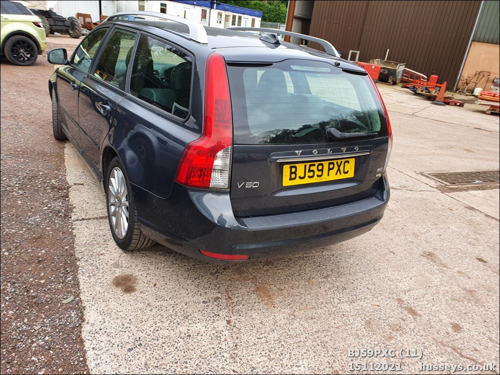 09/59 VOLVO V50 SE LUX D DRIVE - 1560cc 5dr Estate (Grey, 115k) - Image 11 of 21