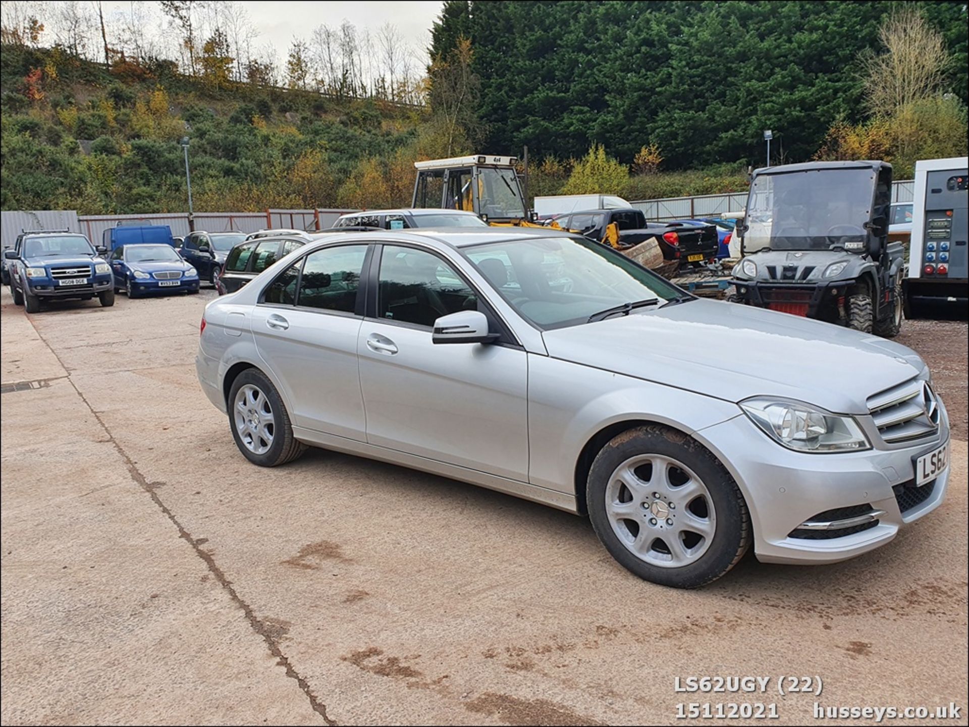 12/62 MERCEDES-BENZ C220 EXECUTIV SE CDI BLUE - 2143cc 4dr Saloon (Silver, 174k) - Image 23 of 31