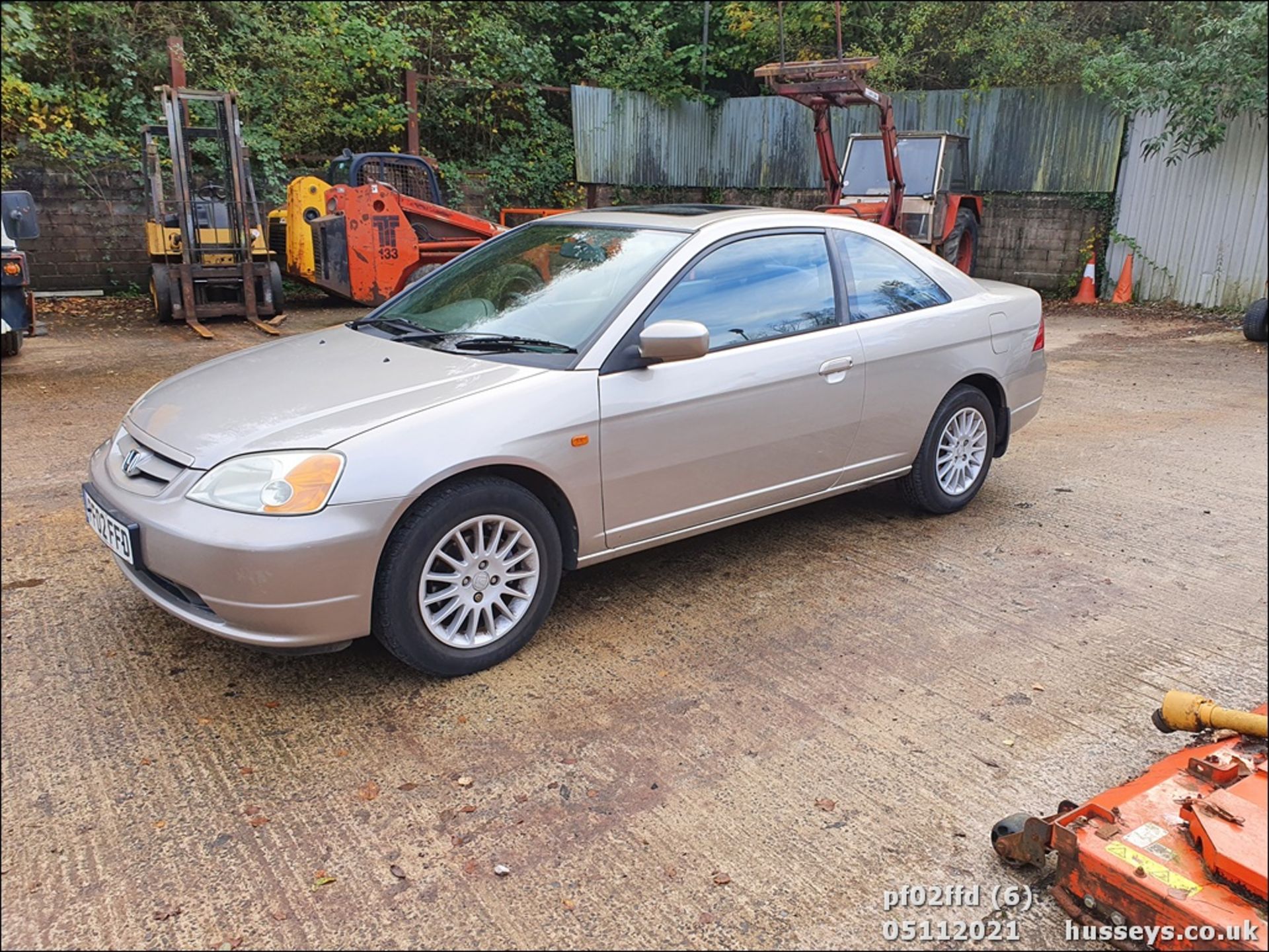 02/02 HONDA CIVIC COUPE AUTO - 1668cc 2dr Coupe (Gold, 65k) - Image 6 of 14