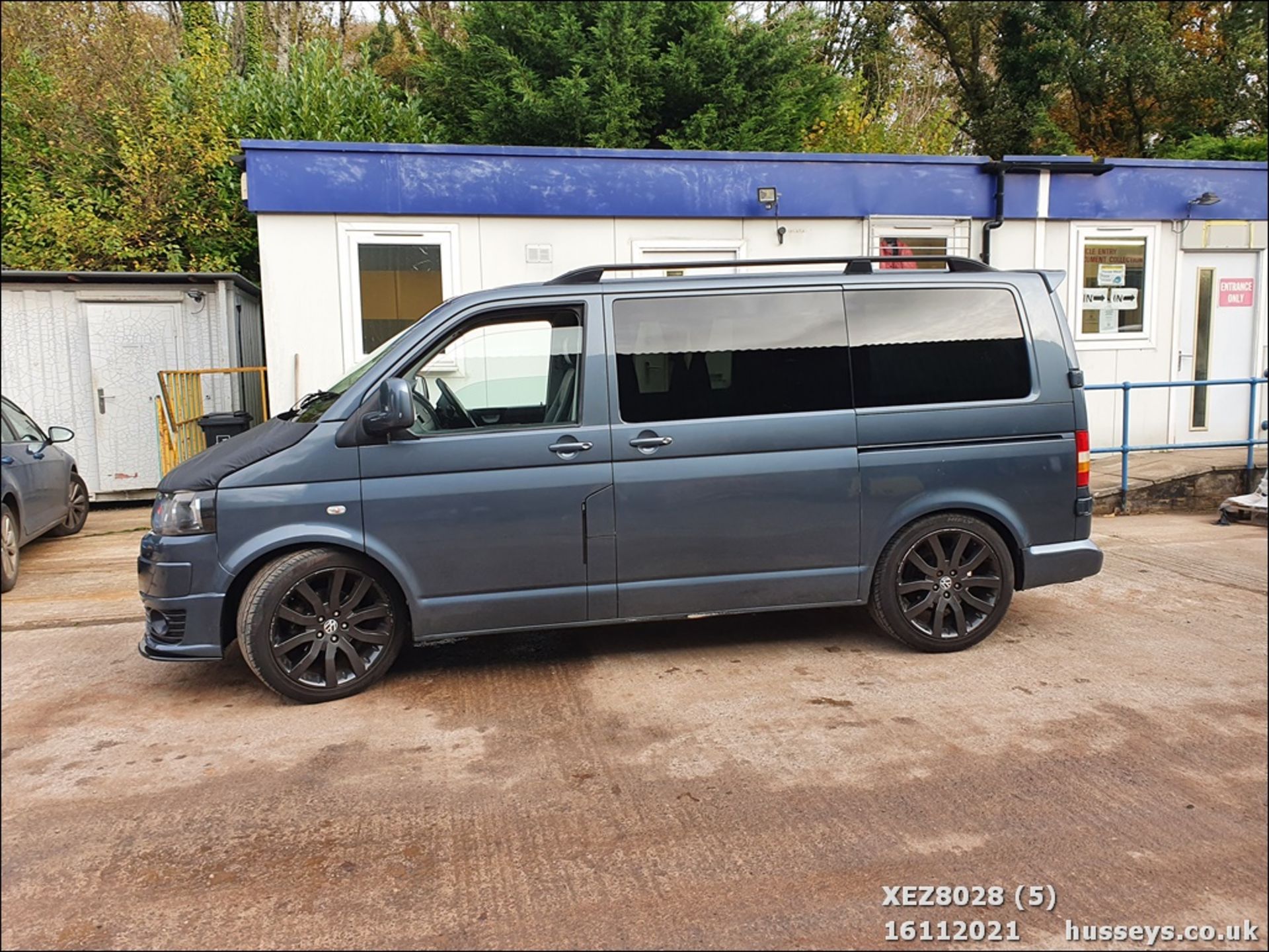 2009 VOLKSWAGEN TRANSPORTER T30 130 TDI SWB - 2460cc 5dr Van (Grey, 167k) - Image 6 of 45