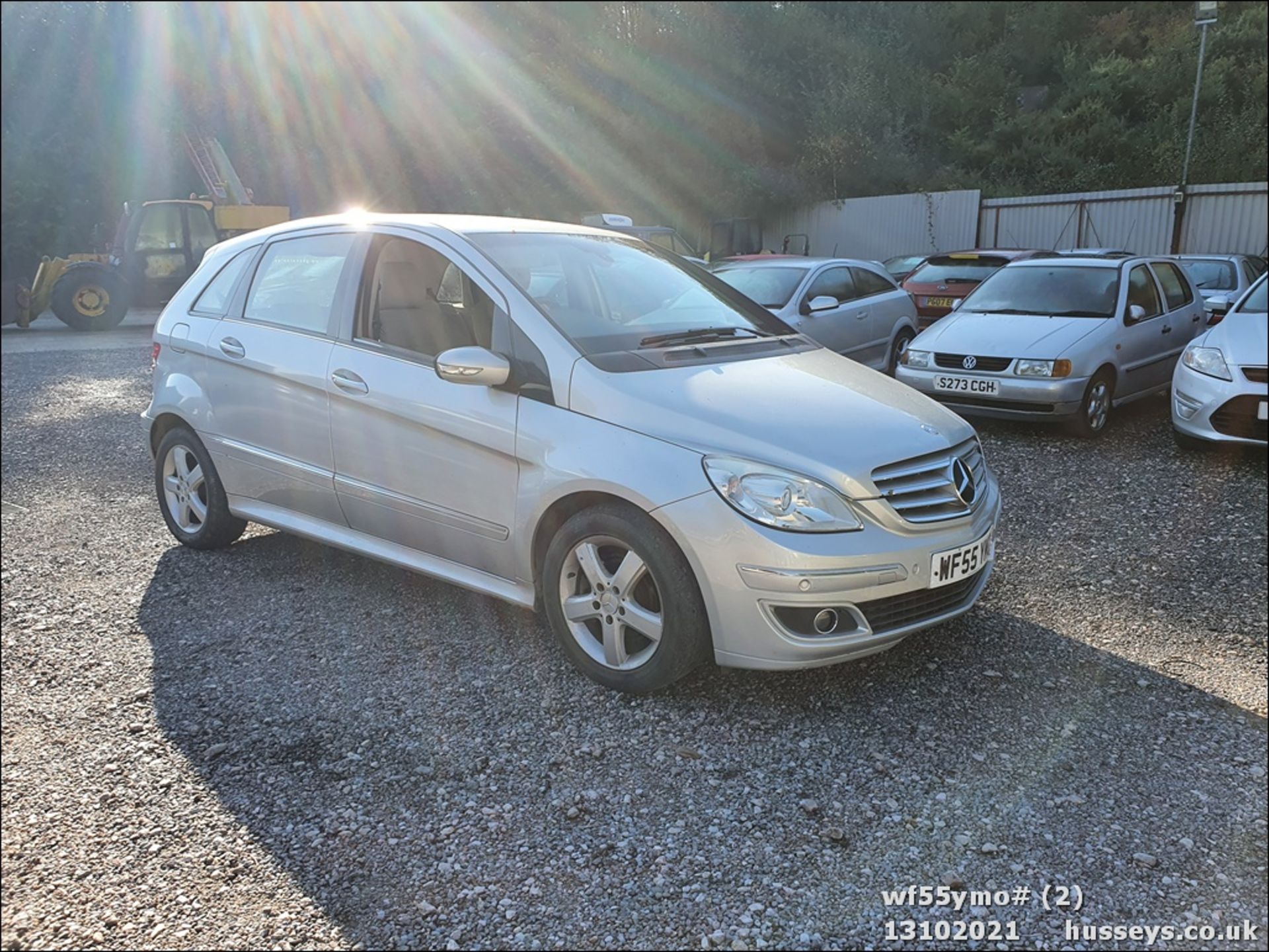 05/55 MERCEDES B200 CDI SE CVT - 1992cc 5dr MPV (Silver) - Image 2 of 17