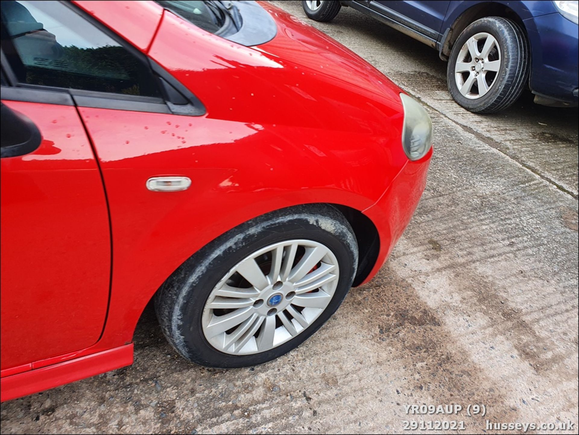 09/09 FIAT G PUNTO SPORTING MULTIJET - 1910cc 3dr Hatchback (Red, 105k) - Image 9 of 20