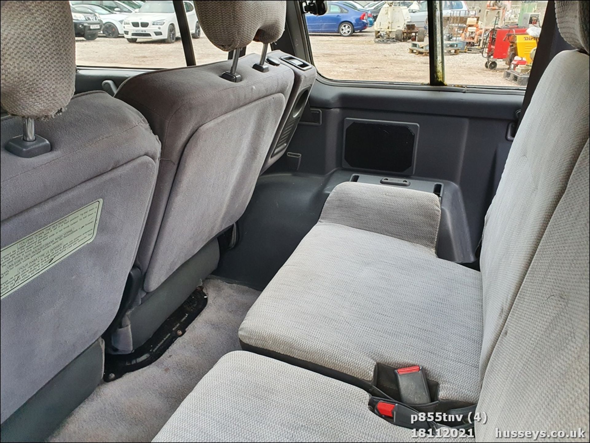 1997 MITSUBISHI SHOGUN GLS LWB - 2835cc 5dr Estate (Silver, 177k) - Image 26 of 42