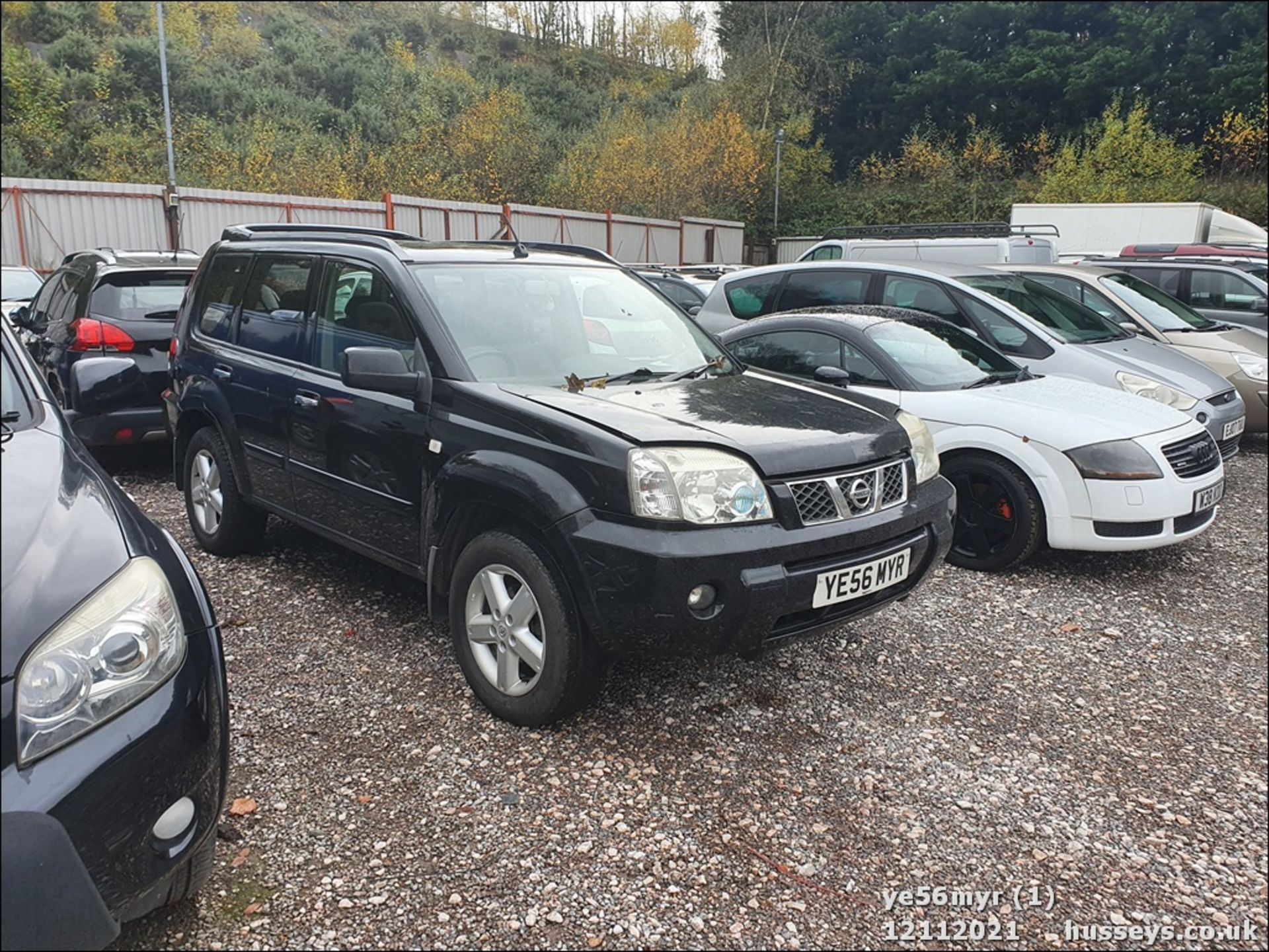 06/56 NISSAN X-TRAIL COLUMBIA DCI - 2184cc 5dr Estate (Black, 157k) - Image 2 of 18