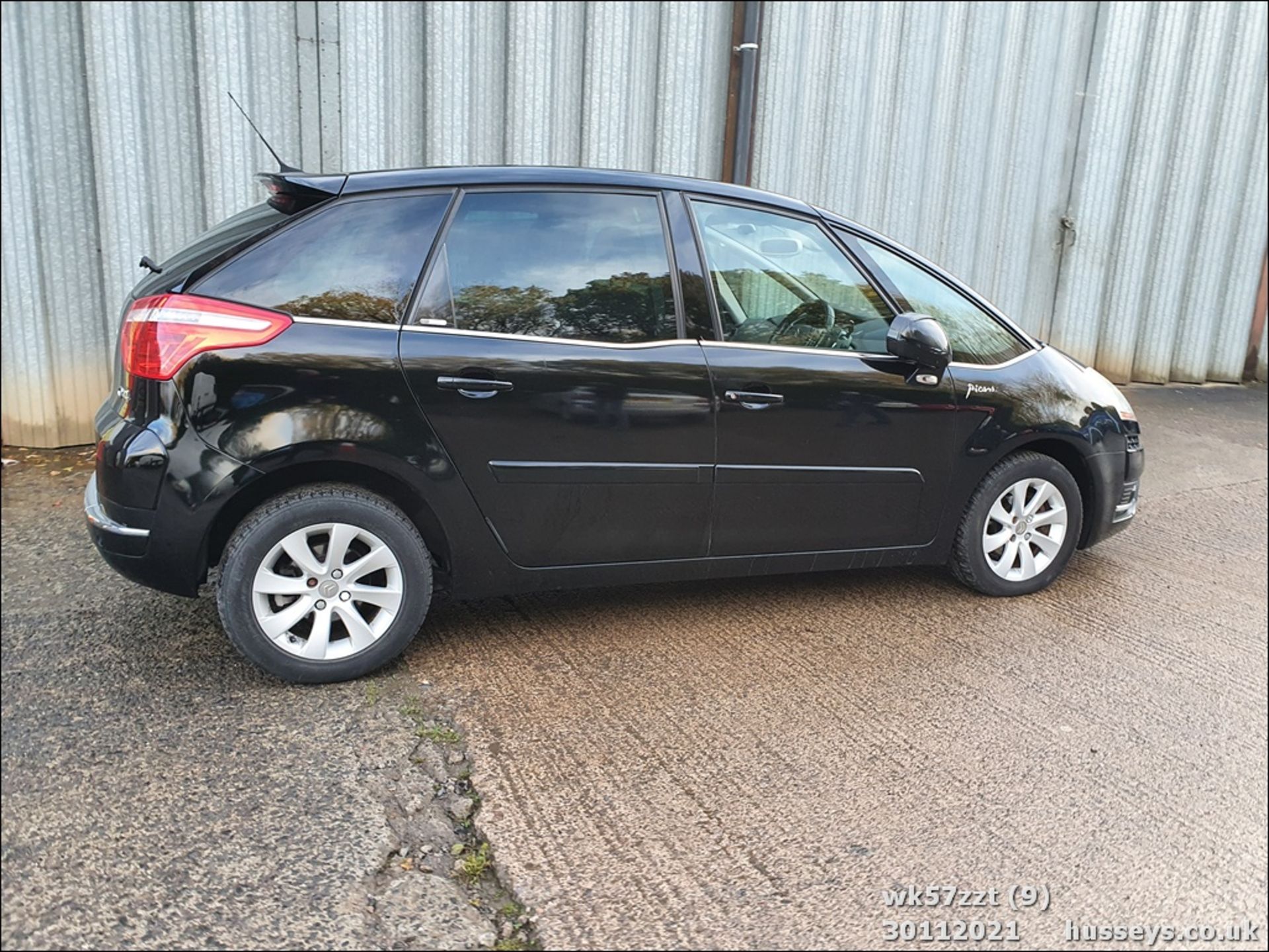 07/57 CITROEN C4 PICASSO 5 EXCL HDI EGS - 1560cc 5dr MPV (Black, 120k) - Image 9 of 29