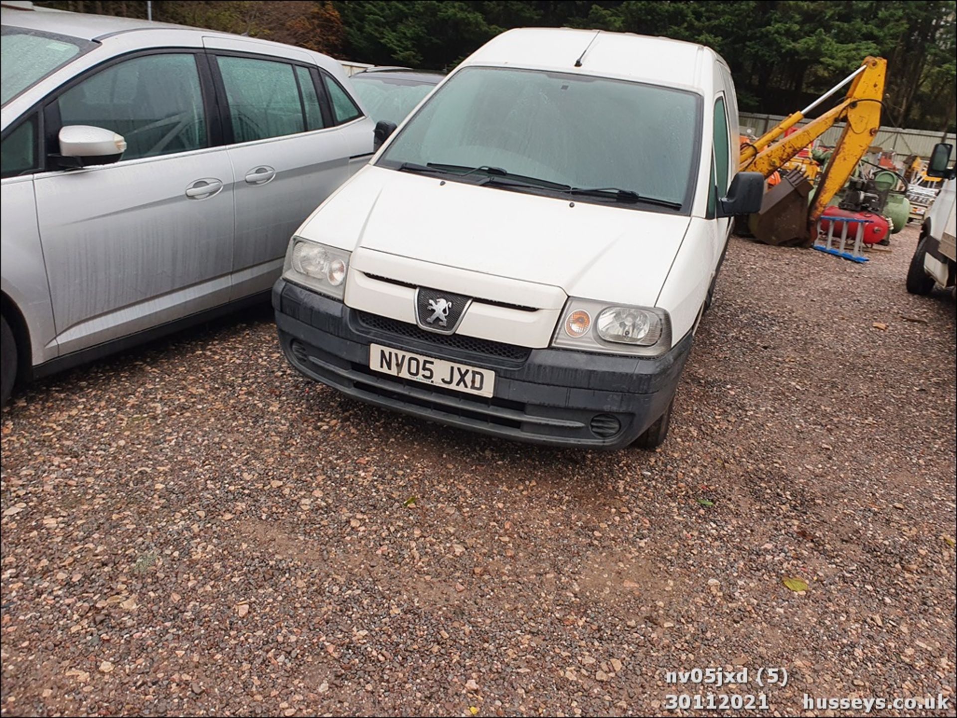 05/05 PEUGEOT EXPERT 815D - 1868cc 6dr Van (White) - Image 9 of 43