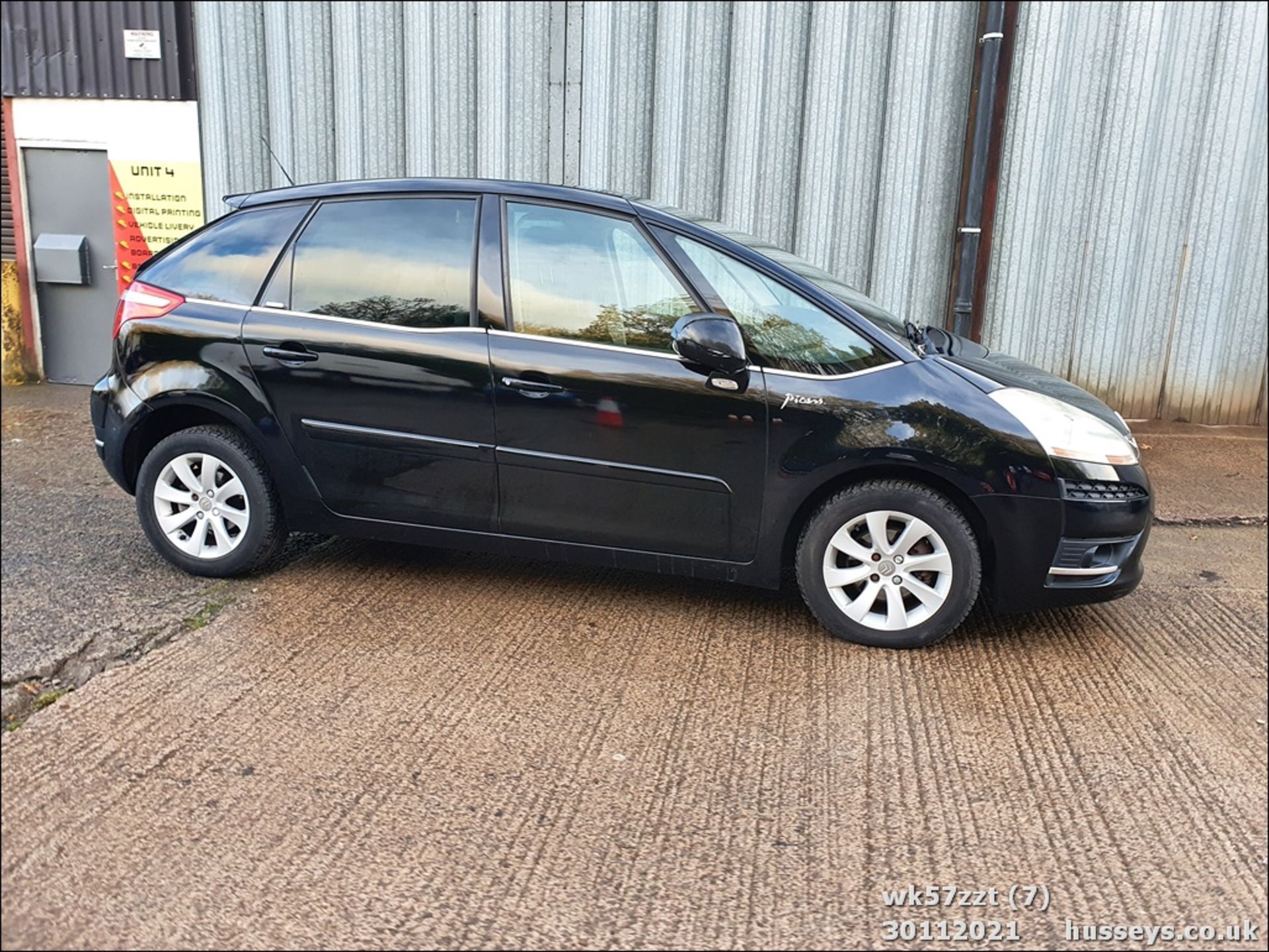 07/57 CITROEN C4 PICASSO 5 EXCL HDI EGS - 1560cc 5dr MPV (Black, 120k) - Image 7 of 29