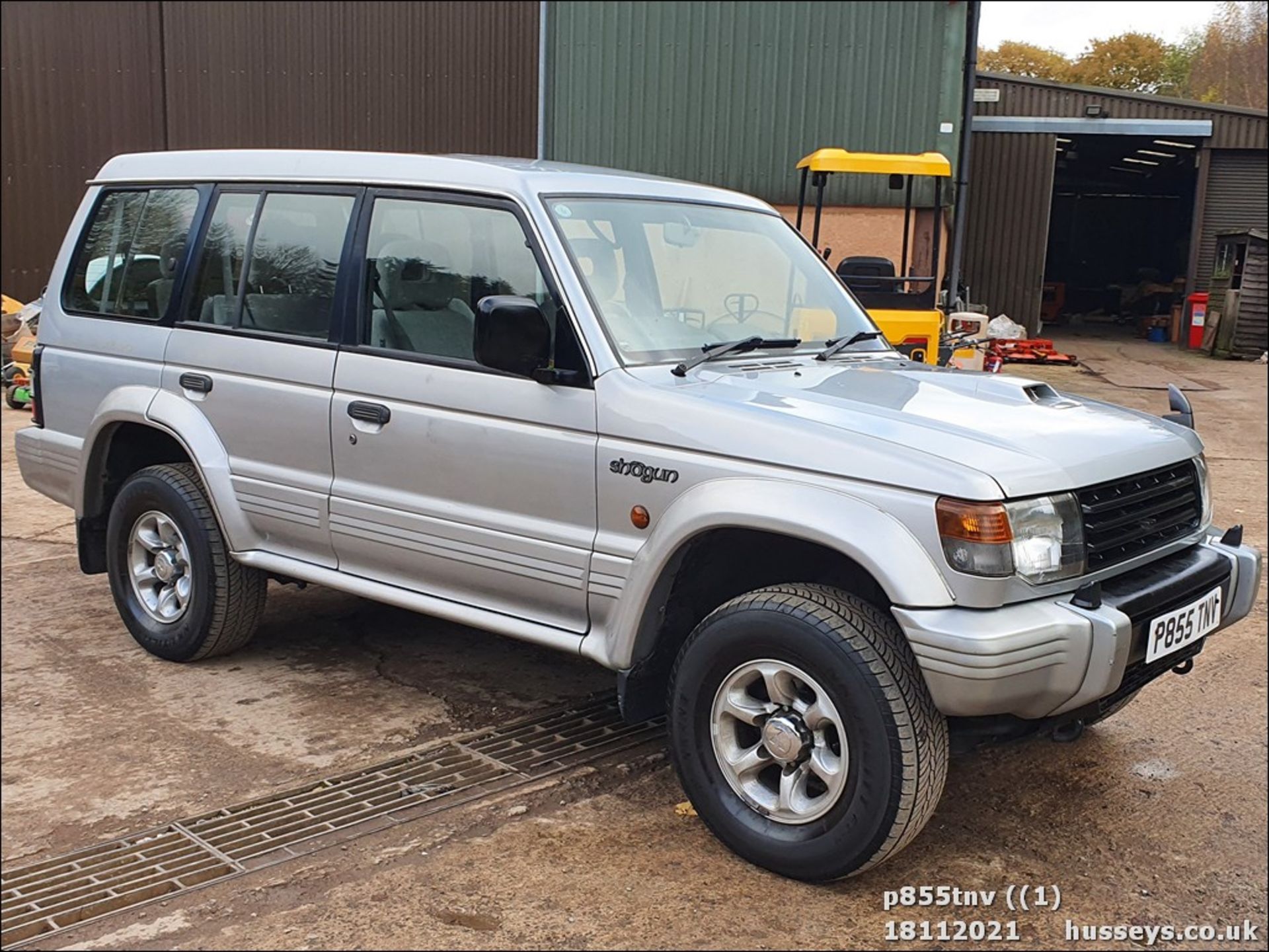 1997 MITSUBISHI SHOGUN GLS LWB - 2835cc 5dr Estate (Silver, 177k) - Image 22 of 42