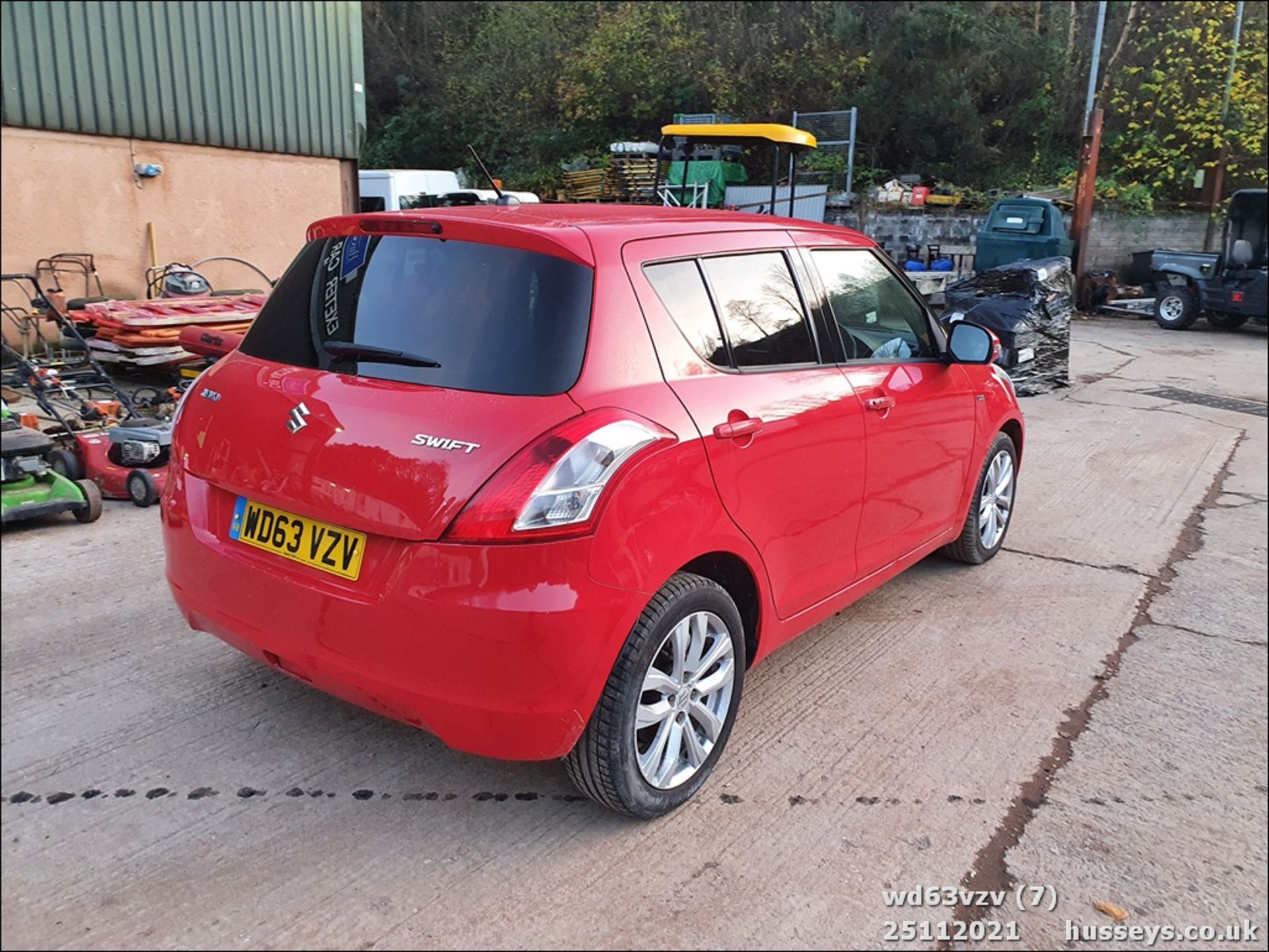 14/63 SUZUKI SWIFT SZ4 DDIS - 1248cc 5dr Hatchback (Red, 119k) - Image 7 of 26