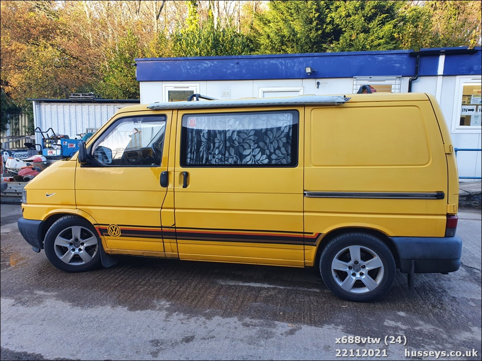 2000 VOLKSWAGEN TRANSPORTER TDI SWB - 2461cc 5dr Van (Yellow, 255k) - Image 24 of 28