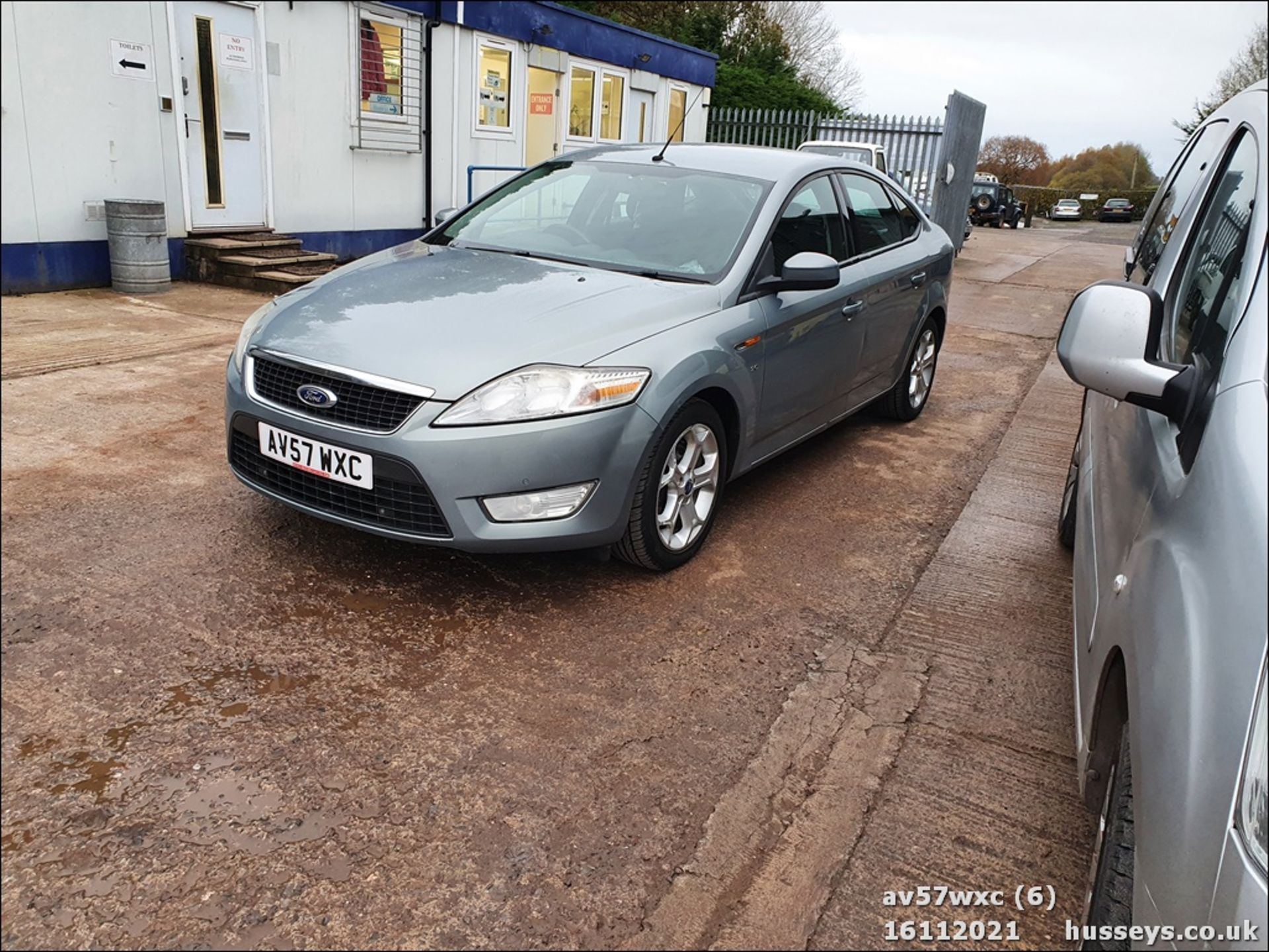 07/57 FORD MONDEO ZETEC TDCI 140 - 1997cc 5dr Hatchback (Grey, 181k) - Image 16 of 42