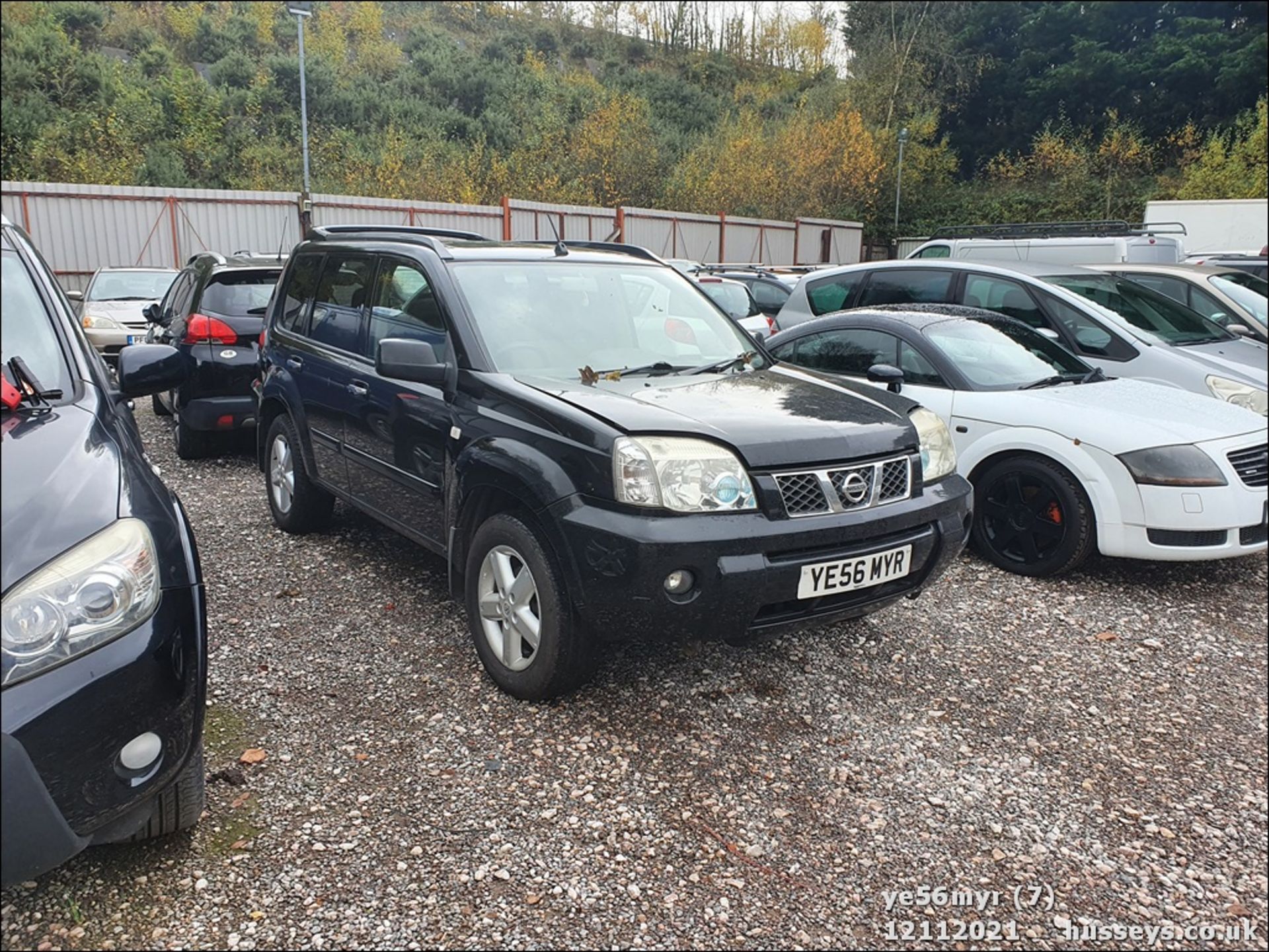 06/56 NISSAN X-TRAIL COLUMBIA DCI - 2184cc 5dr Estate (Black, 157k) - Image 9 of 18