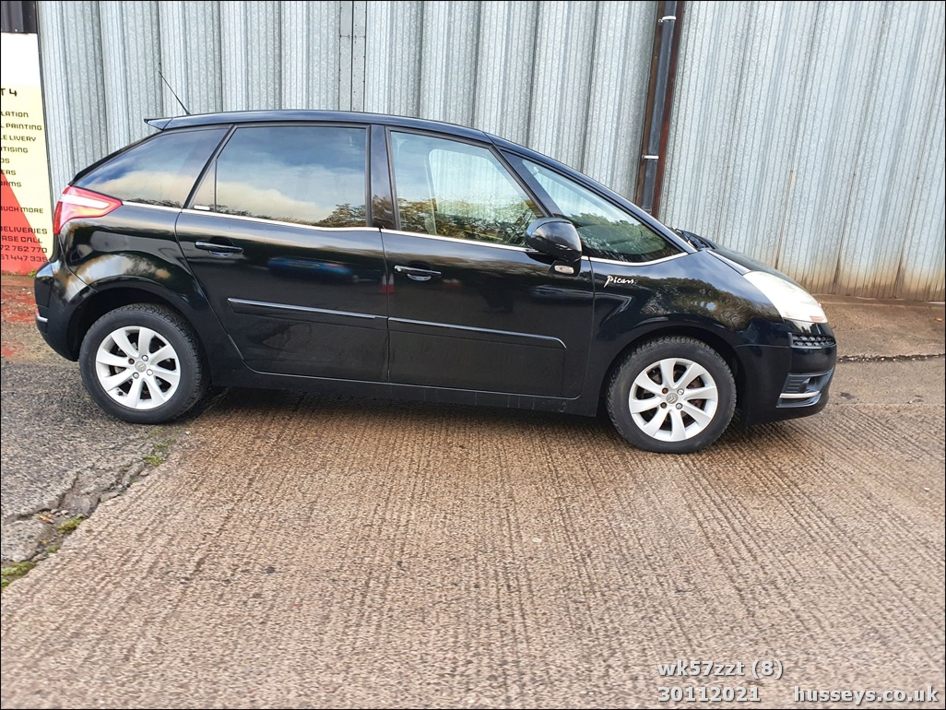 07/57 CITROEN C4 PICASSO 5 EXCL HDI EGS - 1560cc 5dr MPV (Black, 120k) - Image 8 of 29