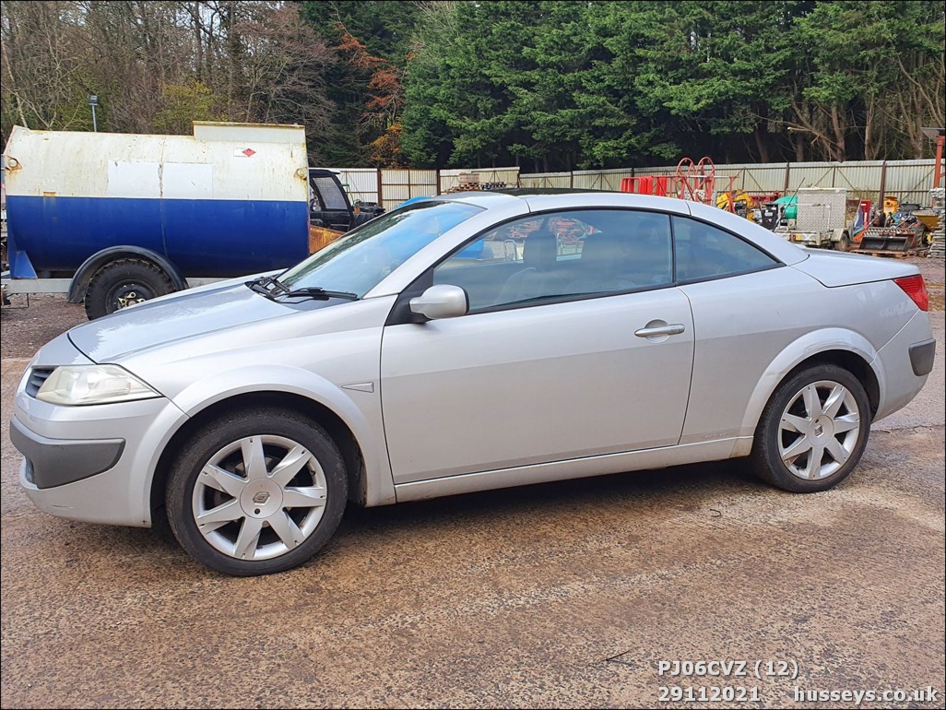 06/06 RENAULT MEGANE DYNAMIQUE - 1598cc 2dr Convertible (Silver, 73k)