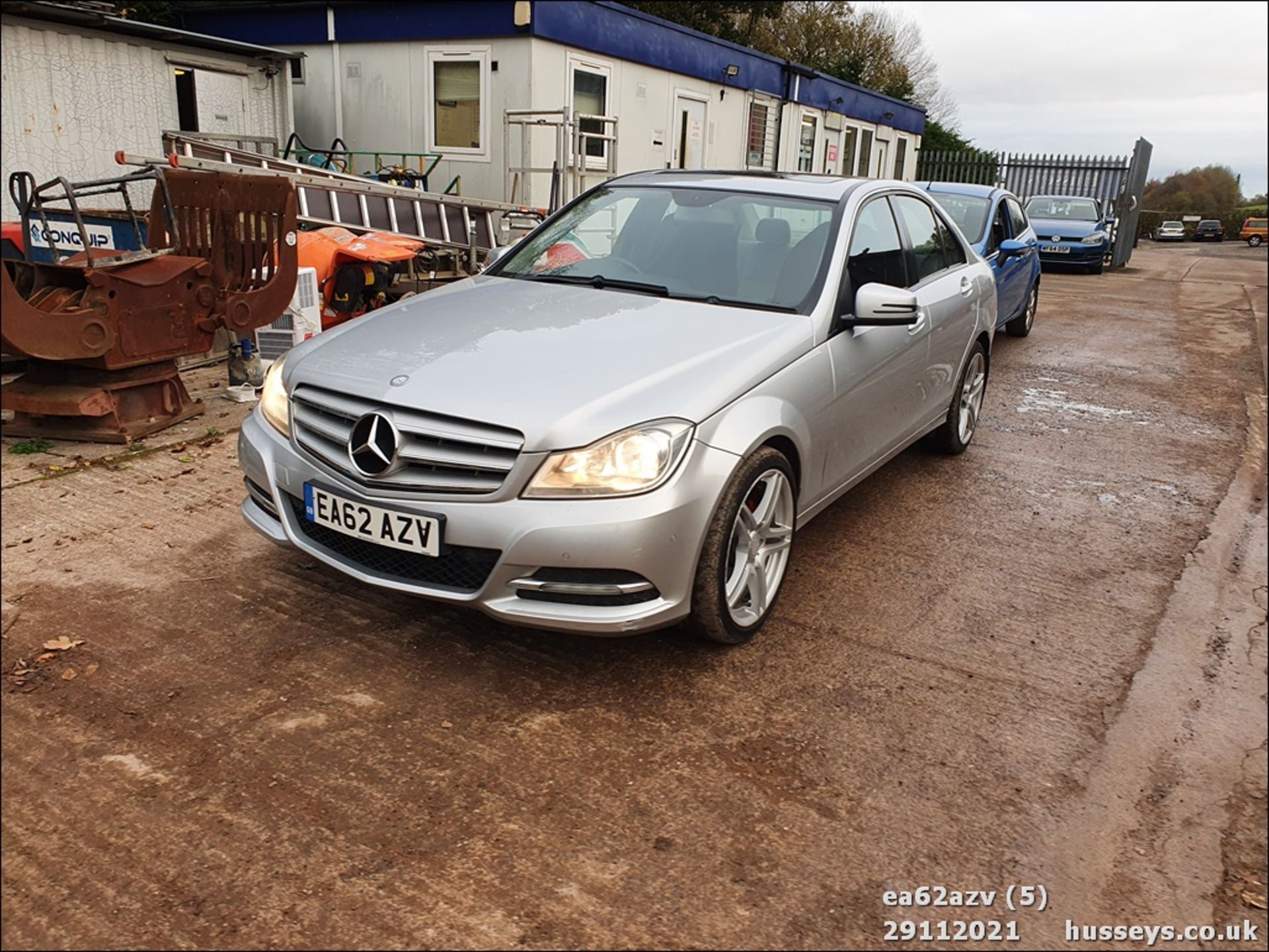 12/62 MERCEDES-BENZ C220 EXECUTIV SE CDI BLUE - 2143cc 4dr Saloon (Silver, 162k) - Image 5 of 24