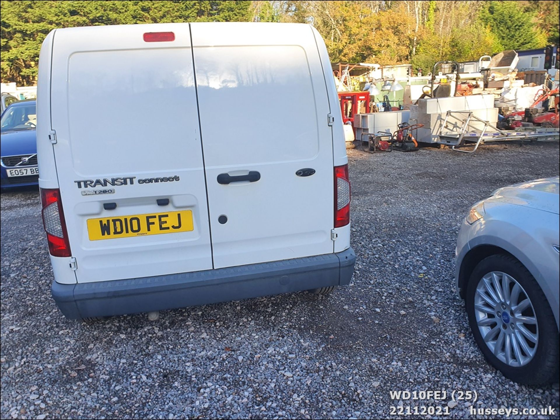 10/10 FORD TRANSIT CONNECT 75 T200 - 1753cc Van (White, 186k) - Image 25 of 26