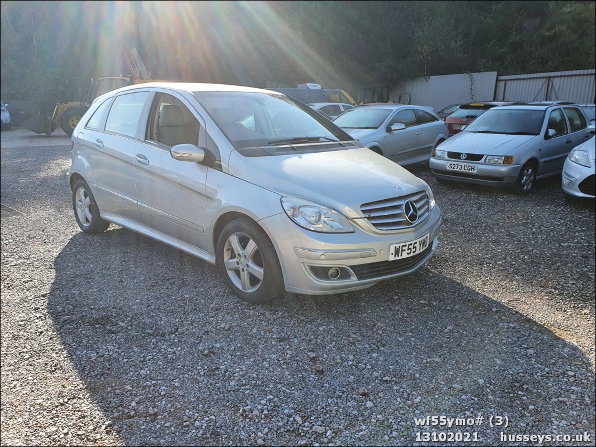 05/55 MERCEDES B200 CDI SE CVT - 1992cc 5dr MPV (Silver) - Image 3 of 17