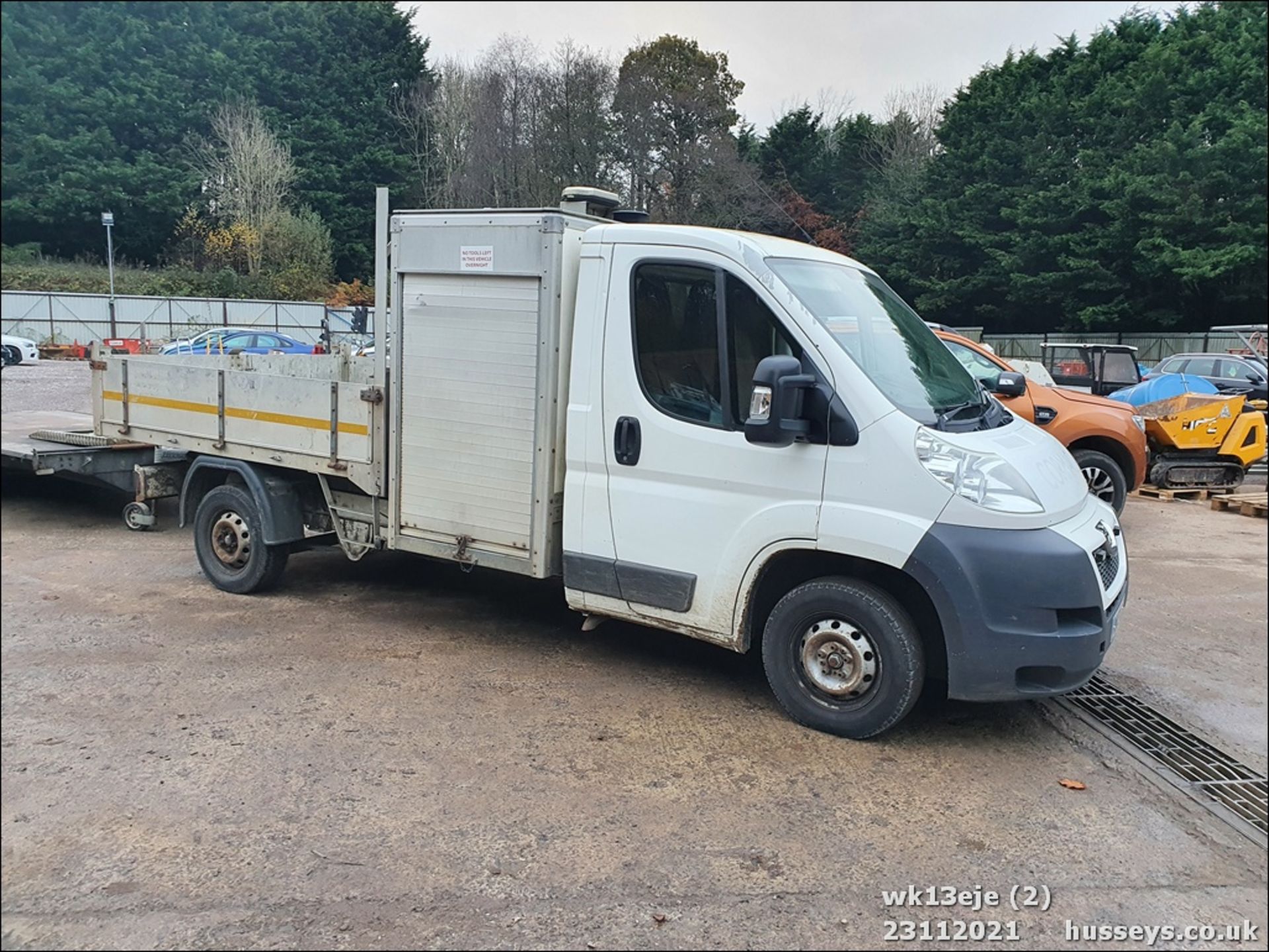 13/13 PEUGEOT BOXER 335 L2S HDI - 2198cc 2dr Tipper (White, 102k) - Image 2 of 22