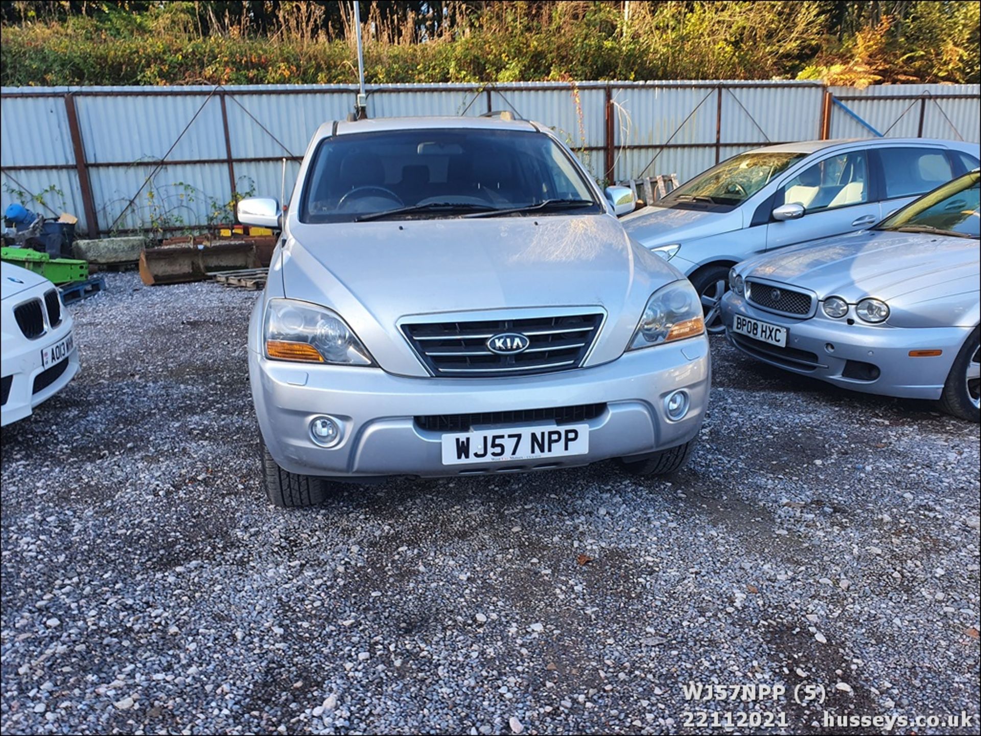 07/57 KIA SORENTO TITAN CRDI - 2497cc 5dr Estate (Silver, 107k) - Image 5 of 26