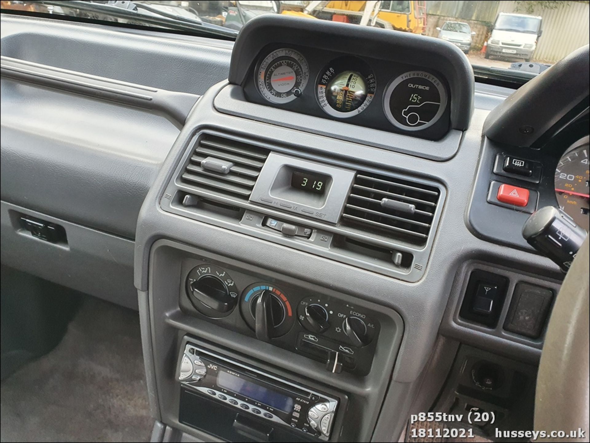 1997 MITSUBISHI SHOGUN GLS LWB - 2835cc 5dr Estate (Silver, 177k) - Image 41 of 42