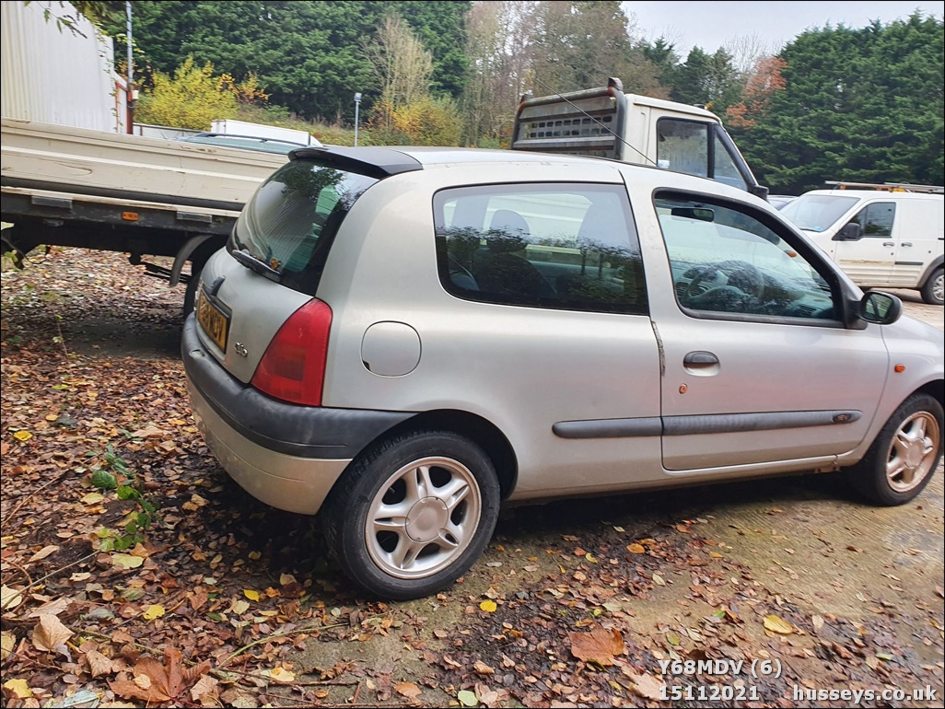 2001 RENAULT CLIO SPORT 16V - 1149cc 3dr Hatchback (Silver) - Image 6 of 13