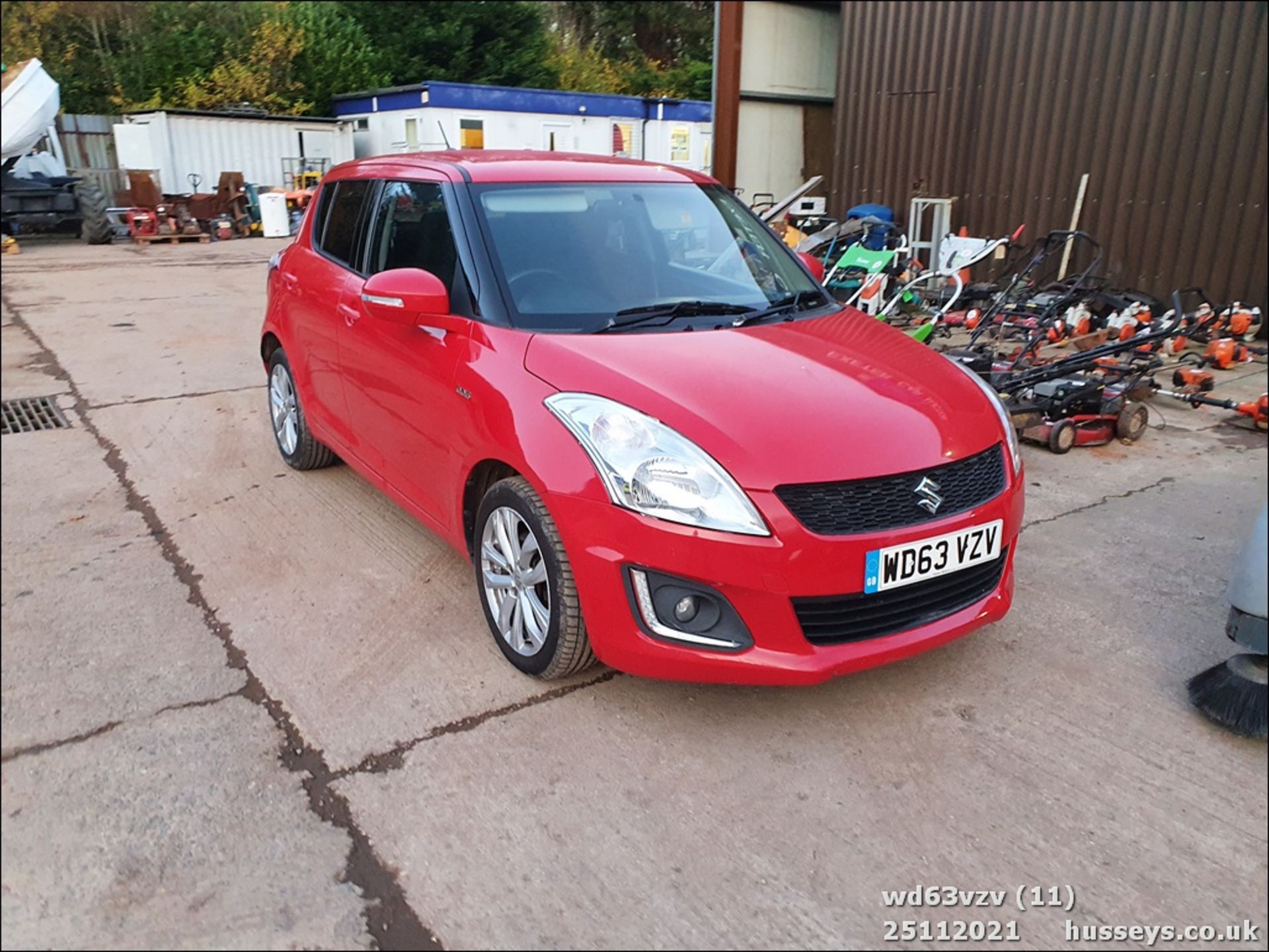 14/63 SUZUKI SWIFT SZ4 DDIS - 1248cc 5dr Hatchback (Red, 119k) - Image 11 of 26