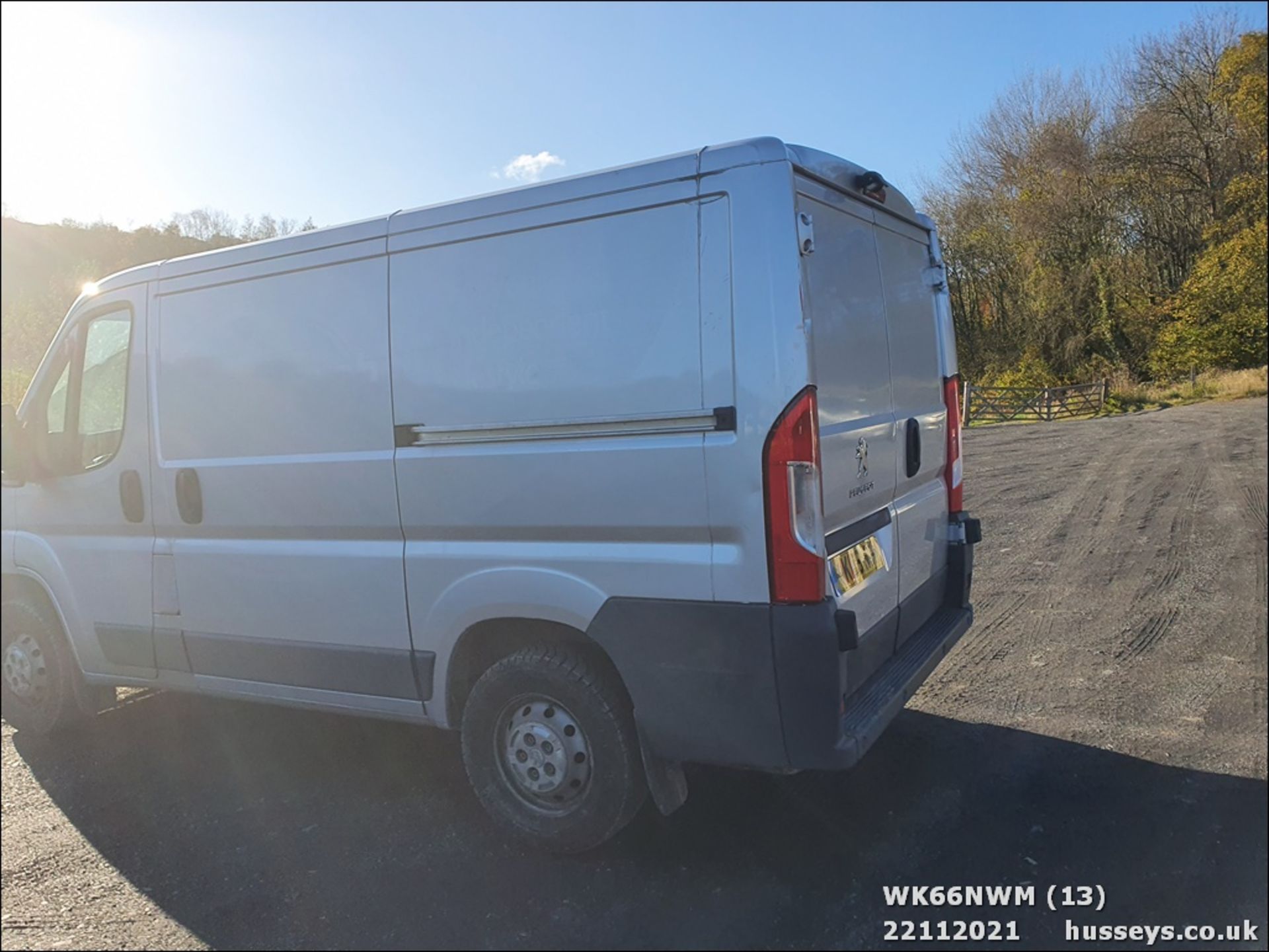 16/66 PEUGEOT BOXER 333 PRO L1H1 BLUE H - 1997cc 5dr Van (Silver, 76k) - Image 13 of 29