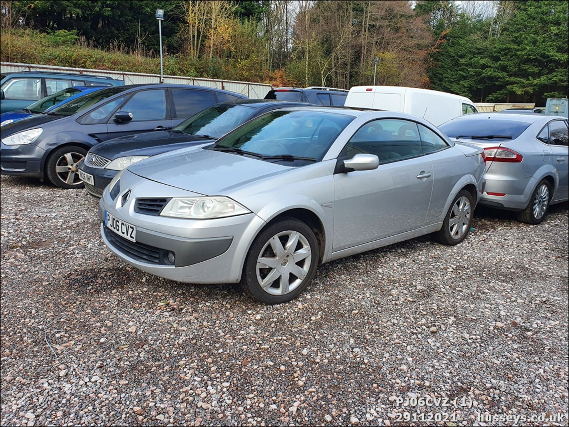 06/06 RENAULT MEGANE DYNAMIQUE - 1598cc 2dr Convertible (Silver, 73k) - Image 9 of 28