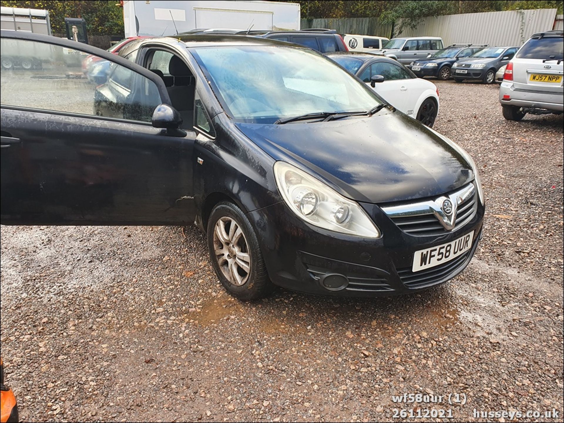 08/58 VAUXHALL CORSA ACTIVE - 998cc 3dr Hatchback (Black, 138k) - Image 2 of 17