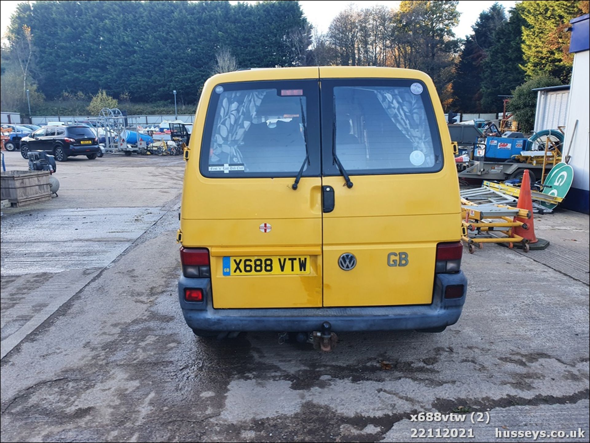 2000 VOLKSWAGEN TRANSPORTER TDI SWB - 2461cc 5dr Van (Yellow, 255k) - Image 3 of 28