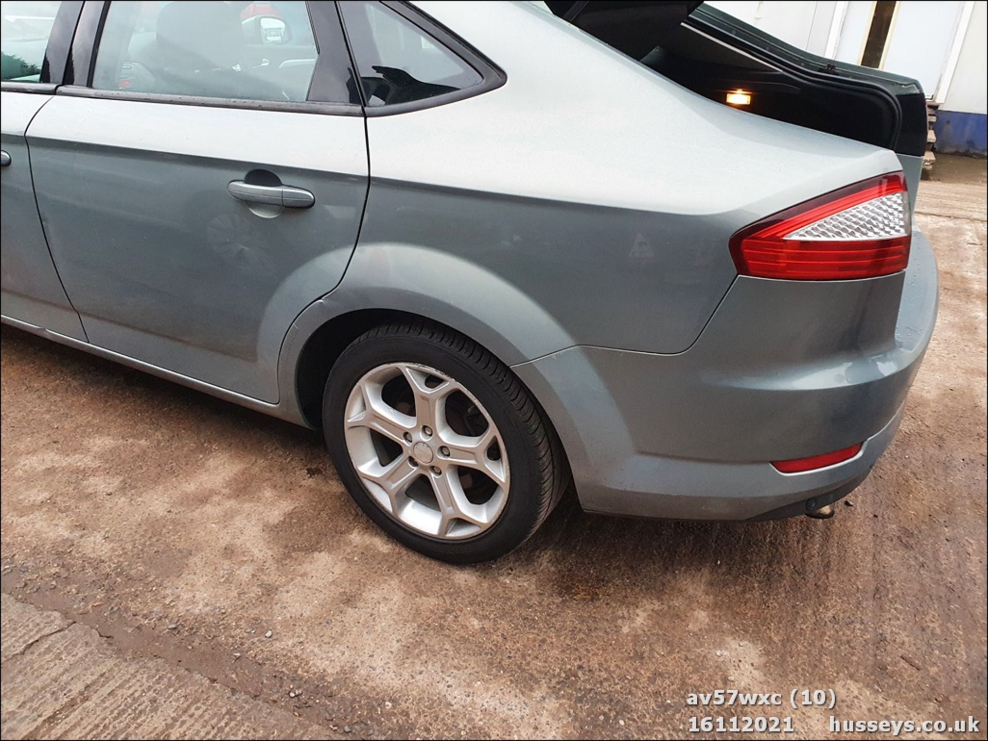 07/57 FORD MONDEO ZETEC TDCI 140 - 1997cc 5dr Hatchback (Grey, 181k) - Image 12 of 42