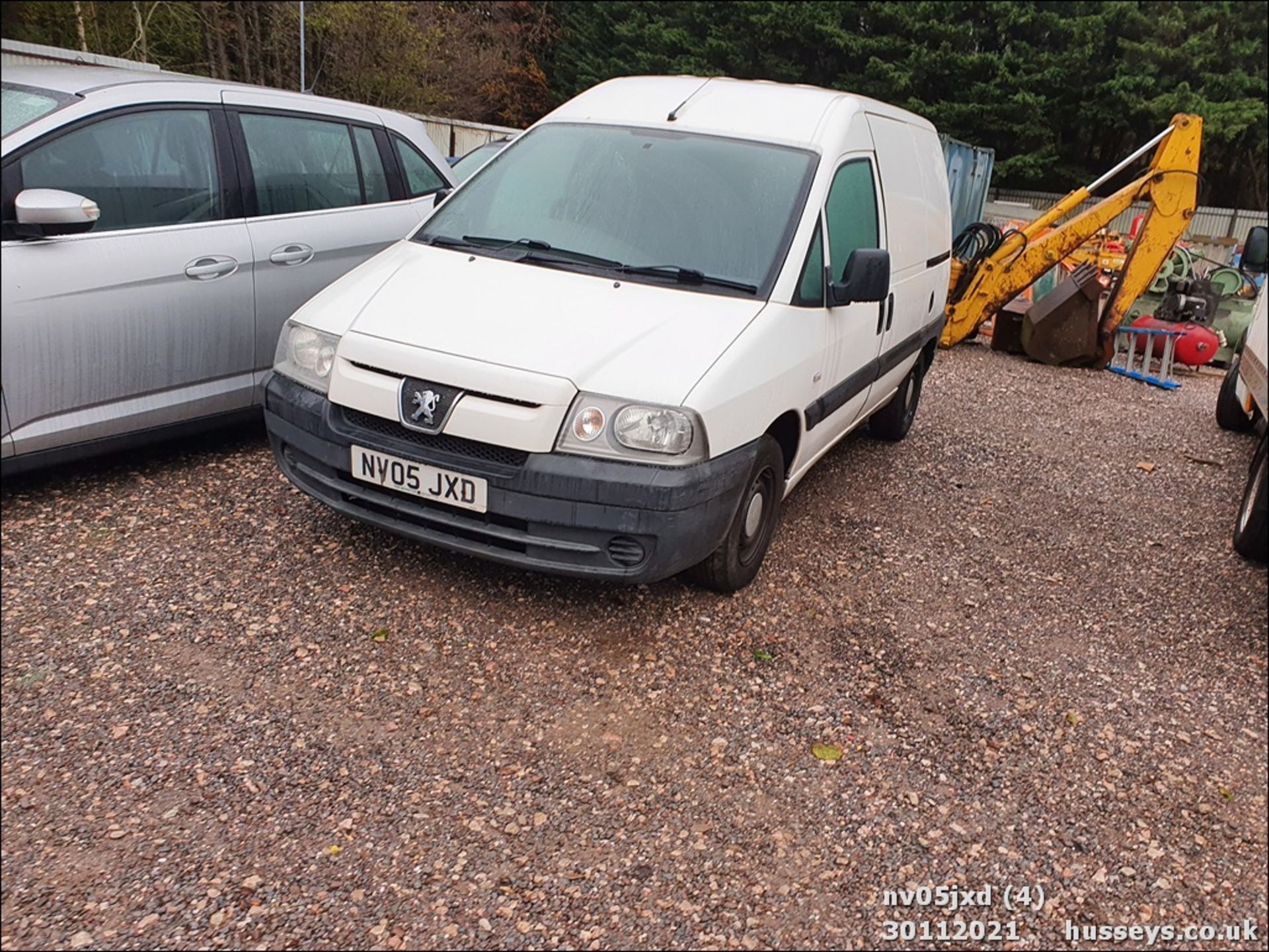 05/05 PEUGEOT EXPERT 815D - 1868cc 6dr Van (White) - Image 8 of 43