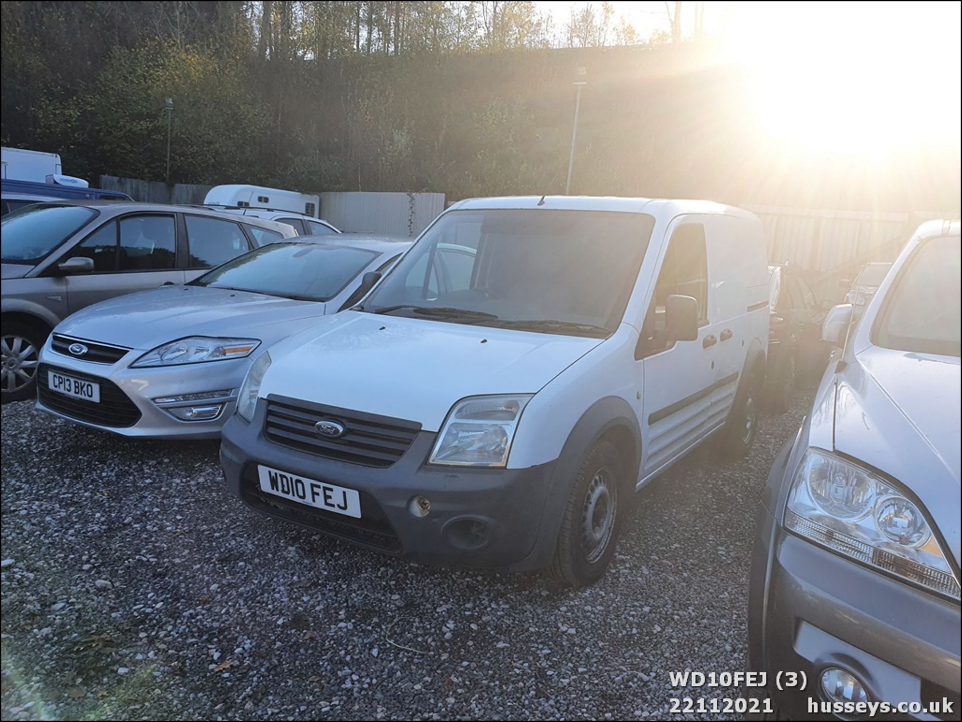 10/10 FORD TRANSIT CONNECT 75 T200 - 1753cc Van (White, 186k) - Image 4 of 26