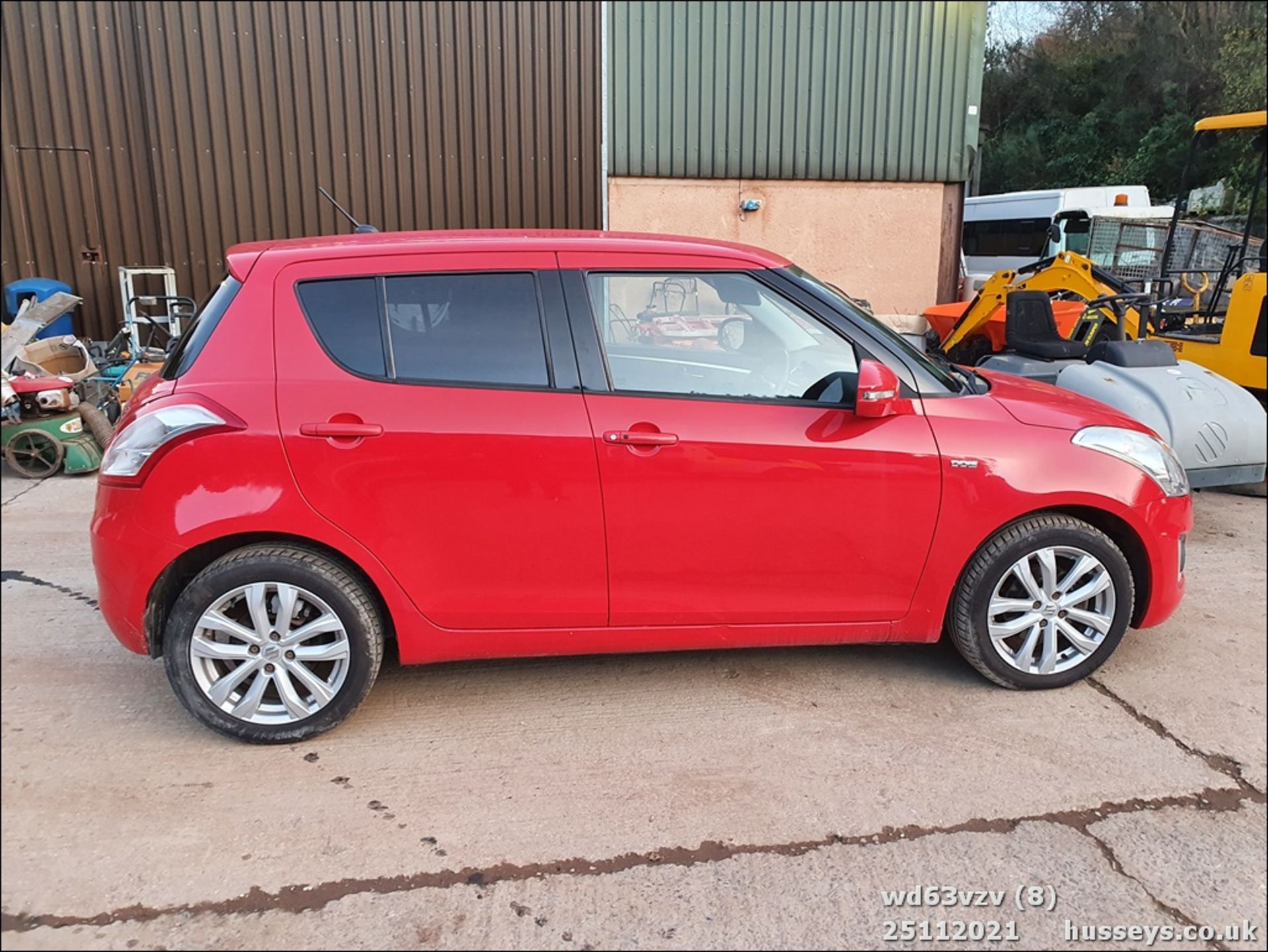 14/63 SUZUKI SWIFT SZ4 DDIS - 1248cc 5dr Hatchback (Red, 119k) - Image 8 of 26