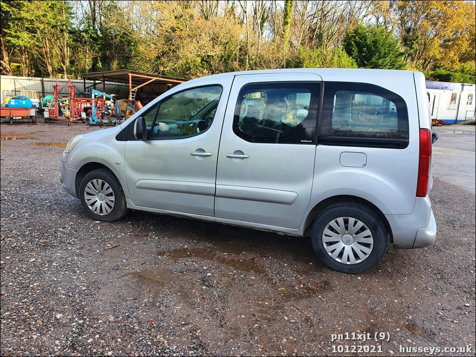 11/11 CITROEN BERLINGO MSPACE VTR HDI74 - 1560cc 5dr MPV (Silver) - Image 9 of 31