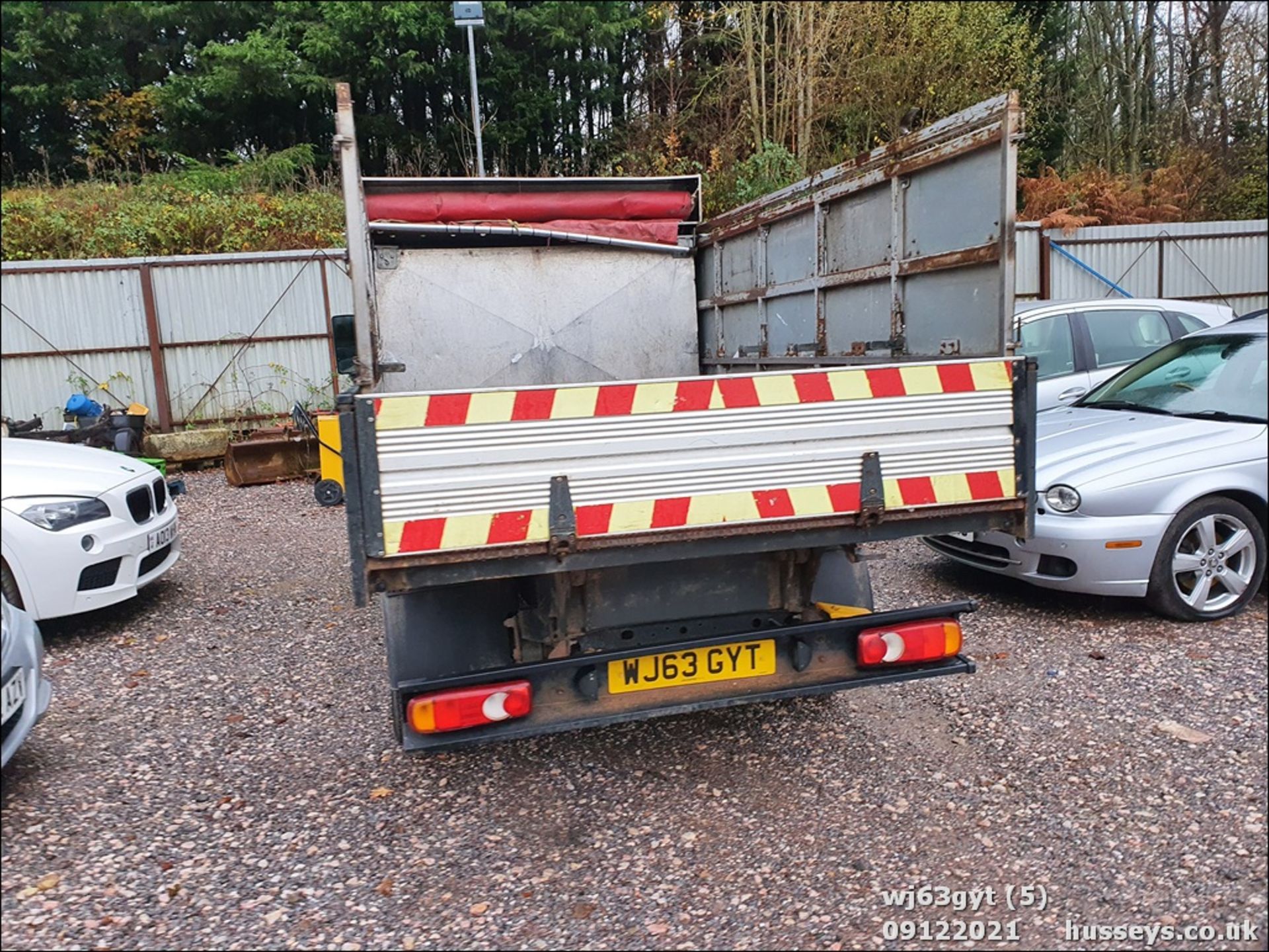 13/63 NISSAN CABSTAR 35.14 S/C SWB - 2488cc Tipper (White, 123k) - Image 6 of 17