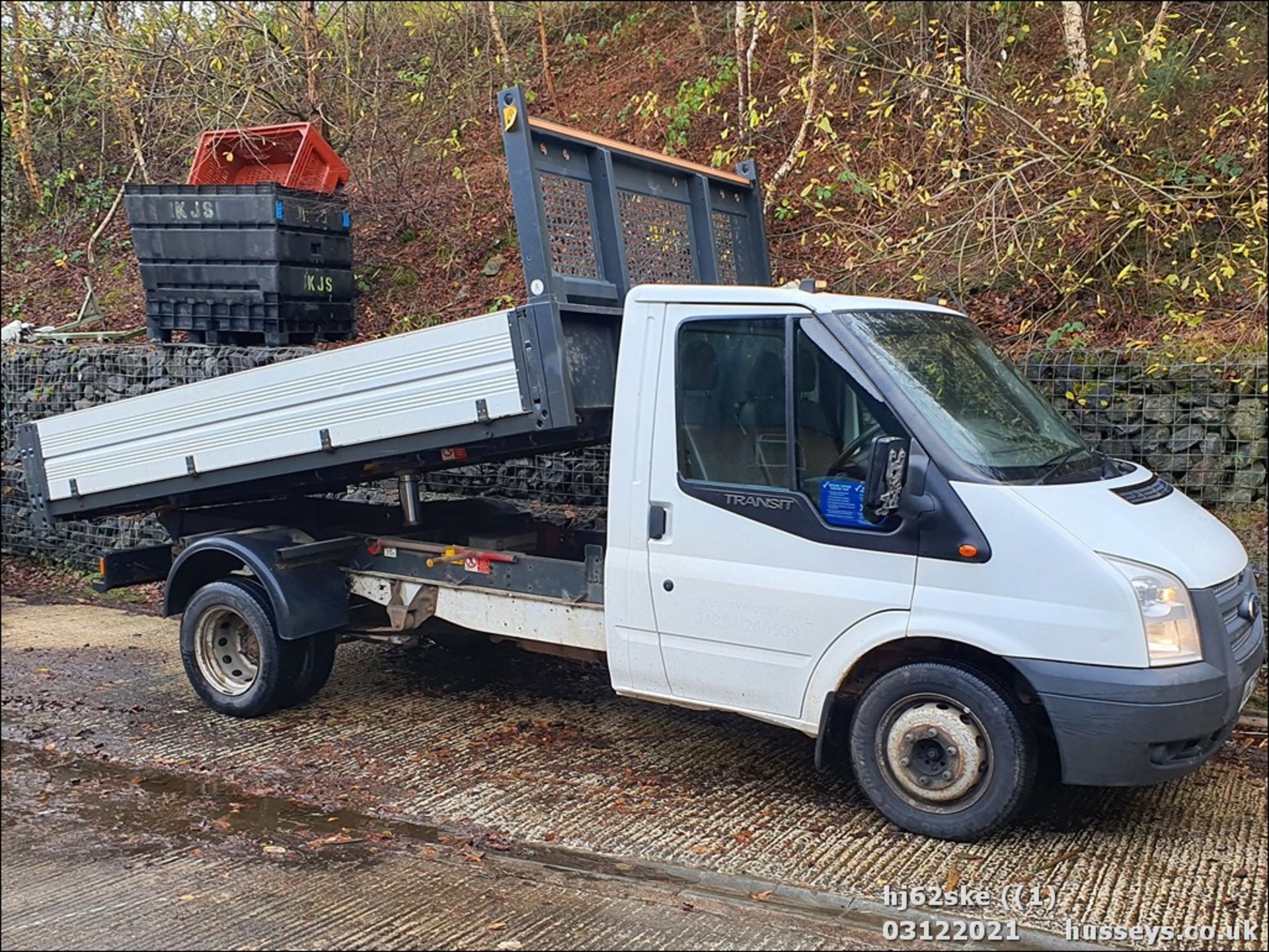 12/62 FORD TRANSIT 125 T350 RWD - 2198cc 2dr Tipper (White, 133k)