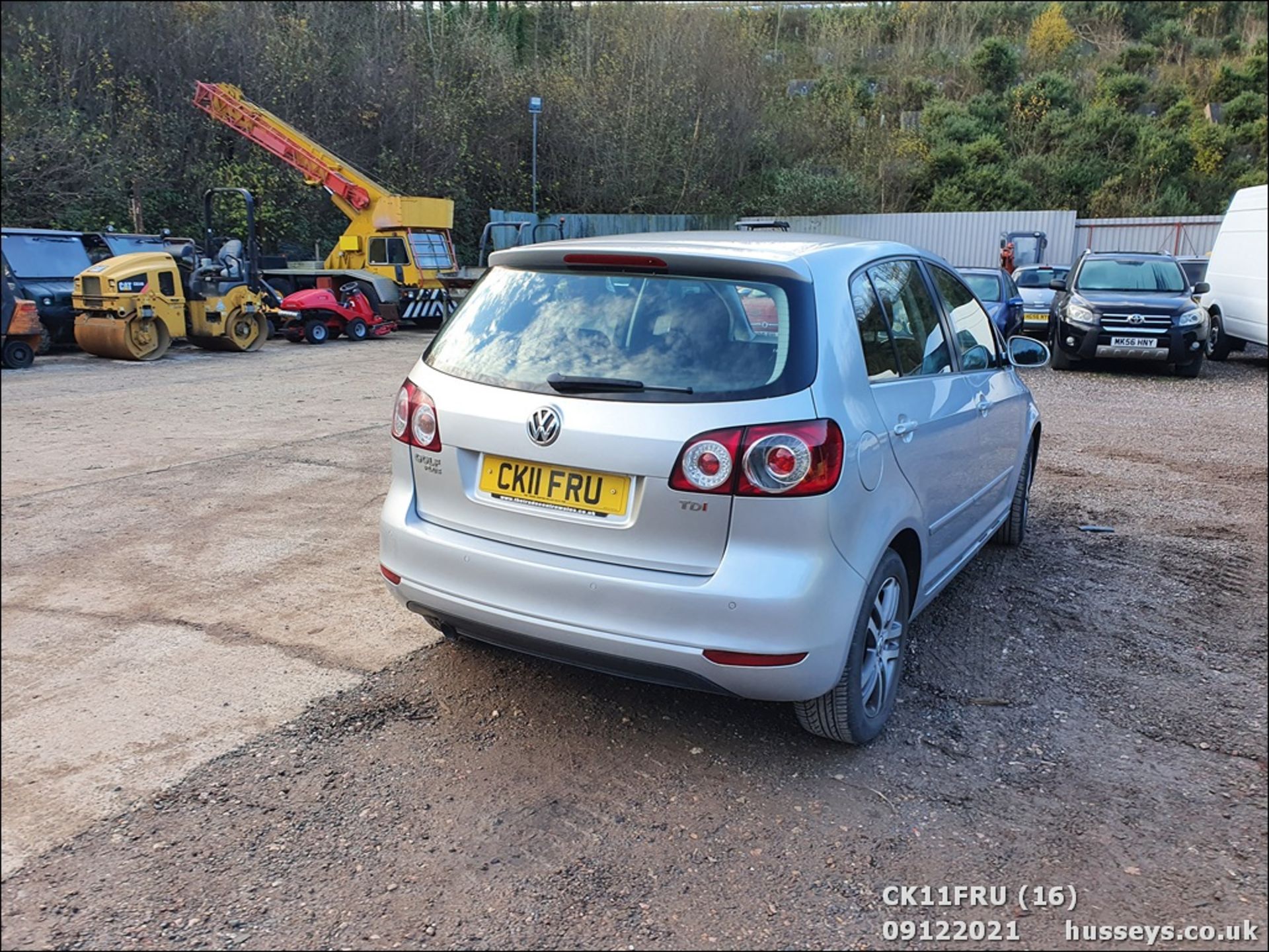 11/11 VOLKSWAGEN GOLF PLUS SE TDI - 1598cc 5dr Hatchback (Silver, 57k) - Image 16 of 32