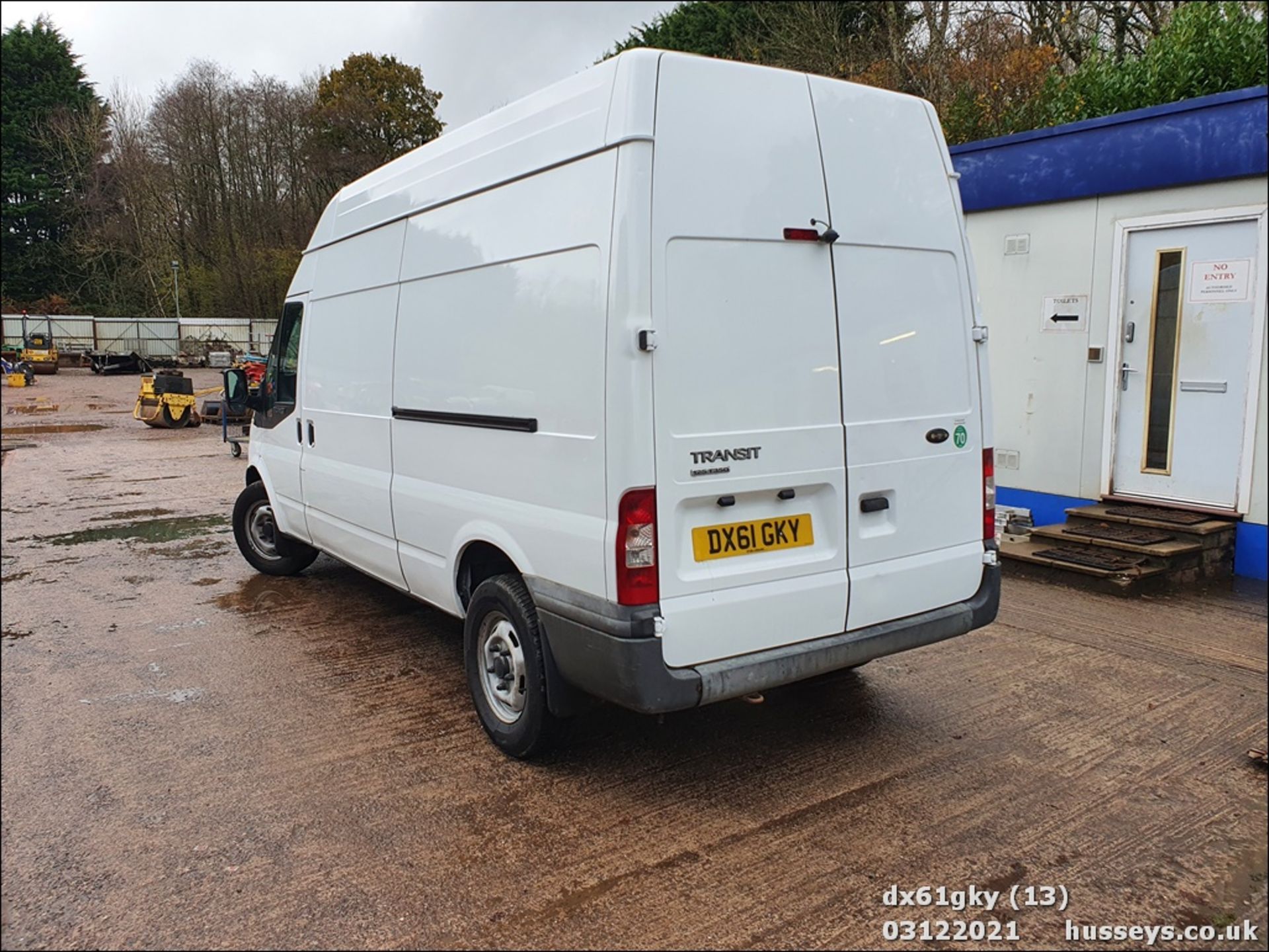 12/61 FORD TRANSIT 125 T350 RWD - 2198cc 2dr Van (White, 189k) - Image 13 of 20