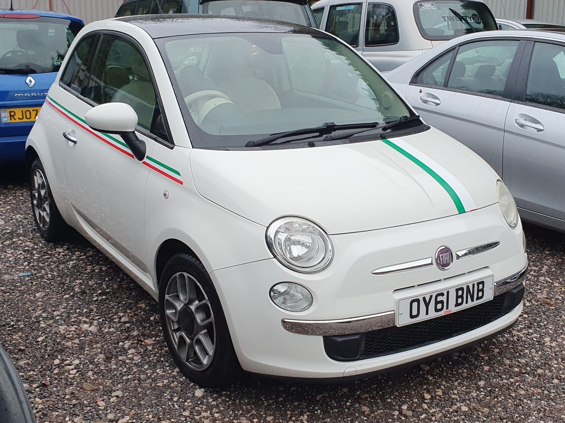 11/61 FIAT 500 LOUNGE - 875cc 3dr Hatchback (White, 41k)