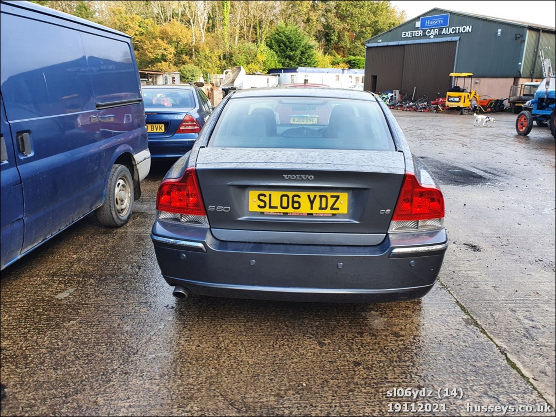 06/06 VOLVO S60 SE D 185 E4 - 2401cc 4dr Saloon (Grey) - Image 14 of 31