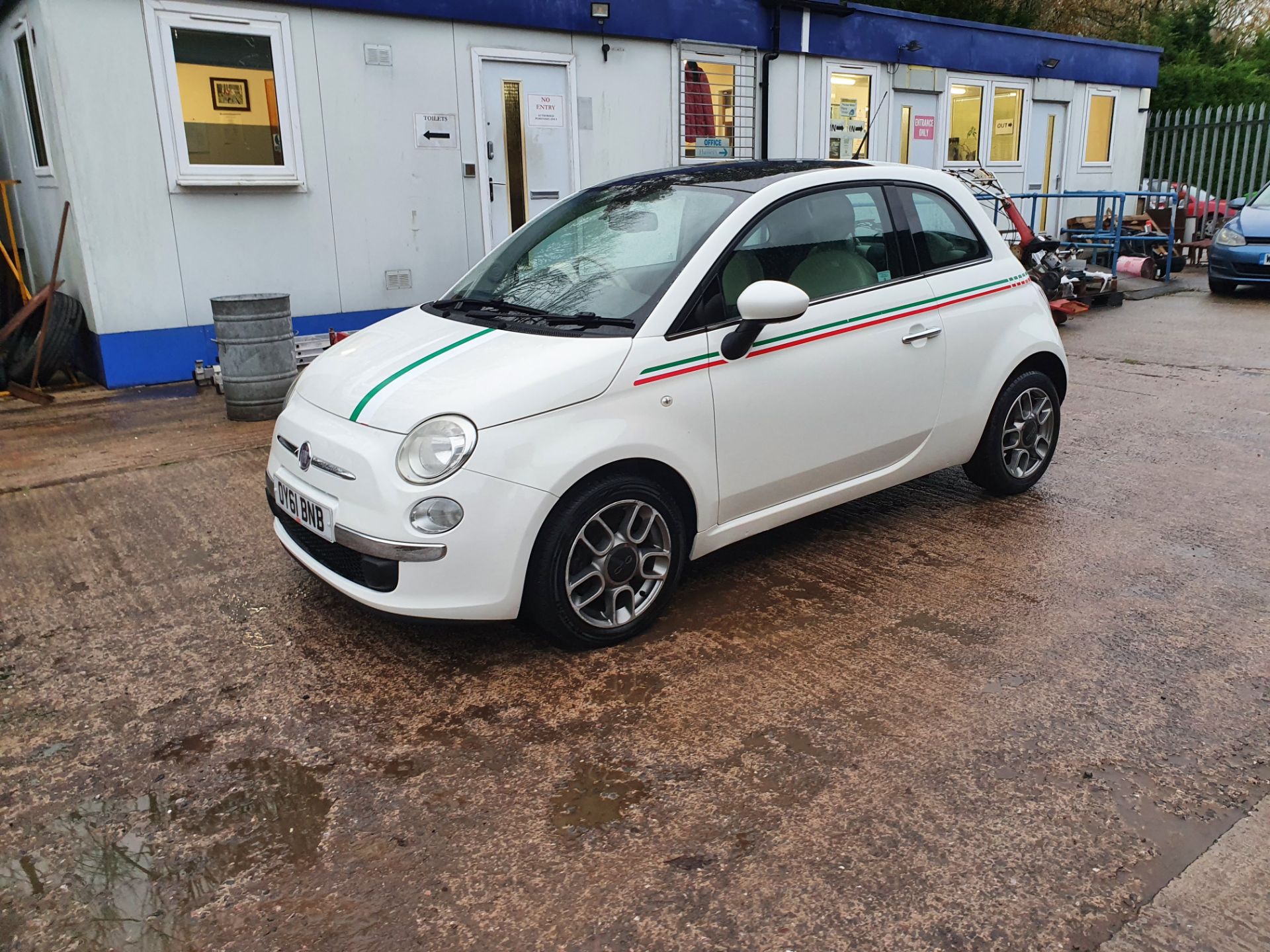 11/61 FIAT 500 LOUNGE - 875cc 3dr Hatchback (White, 41k) - Image 9 of 31